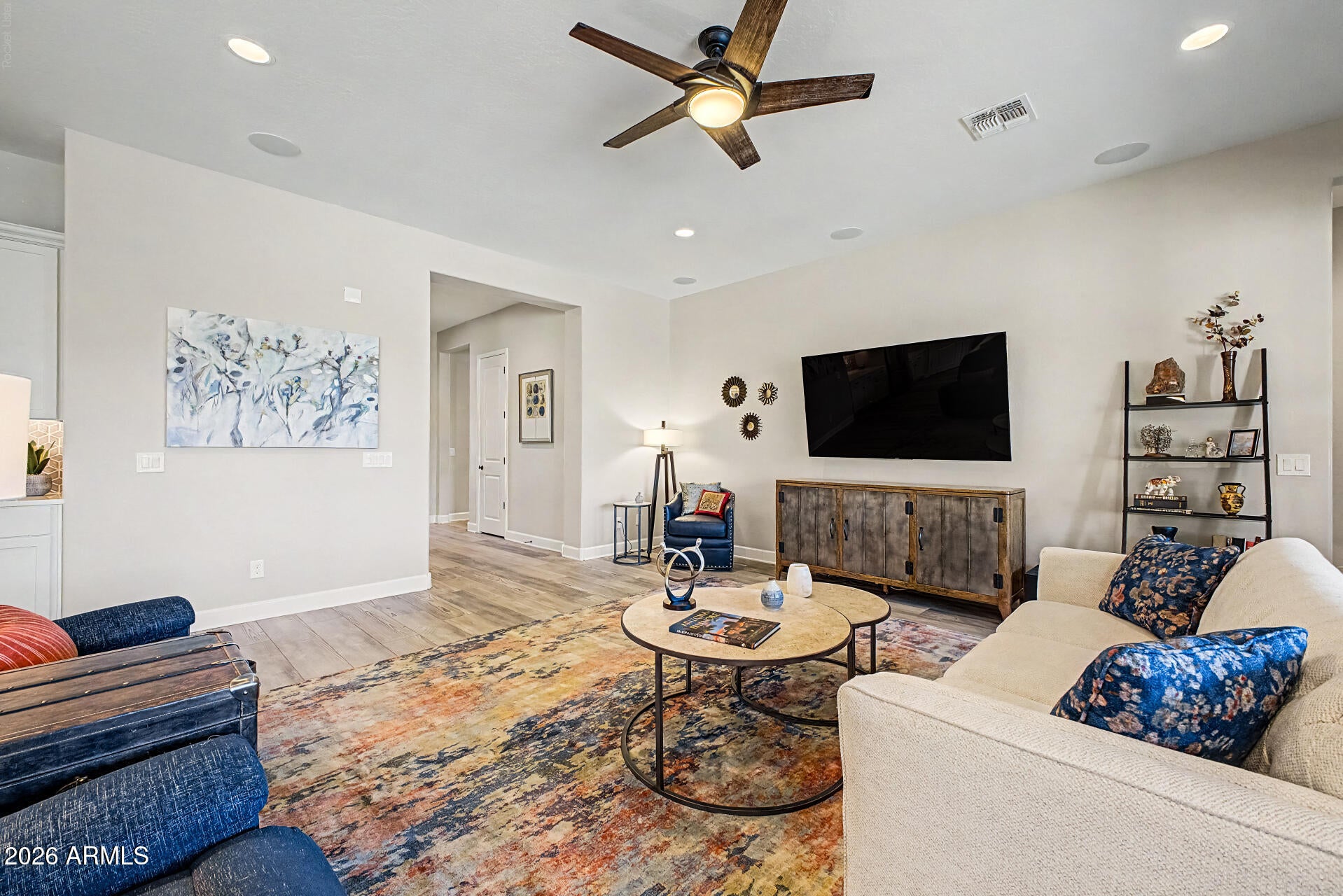1132 E HOLLAND PARK Drive