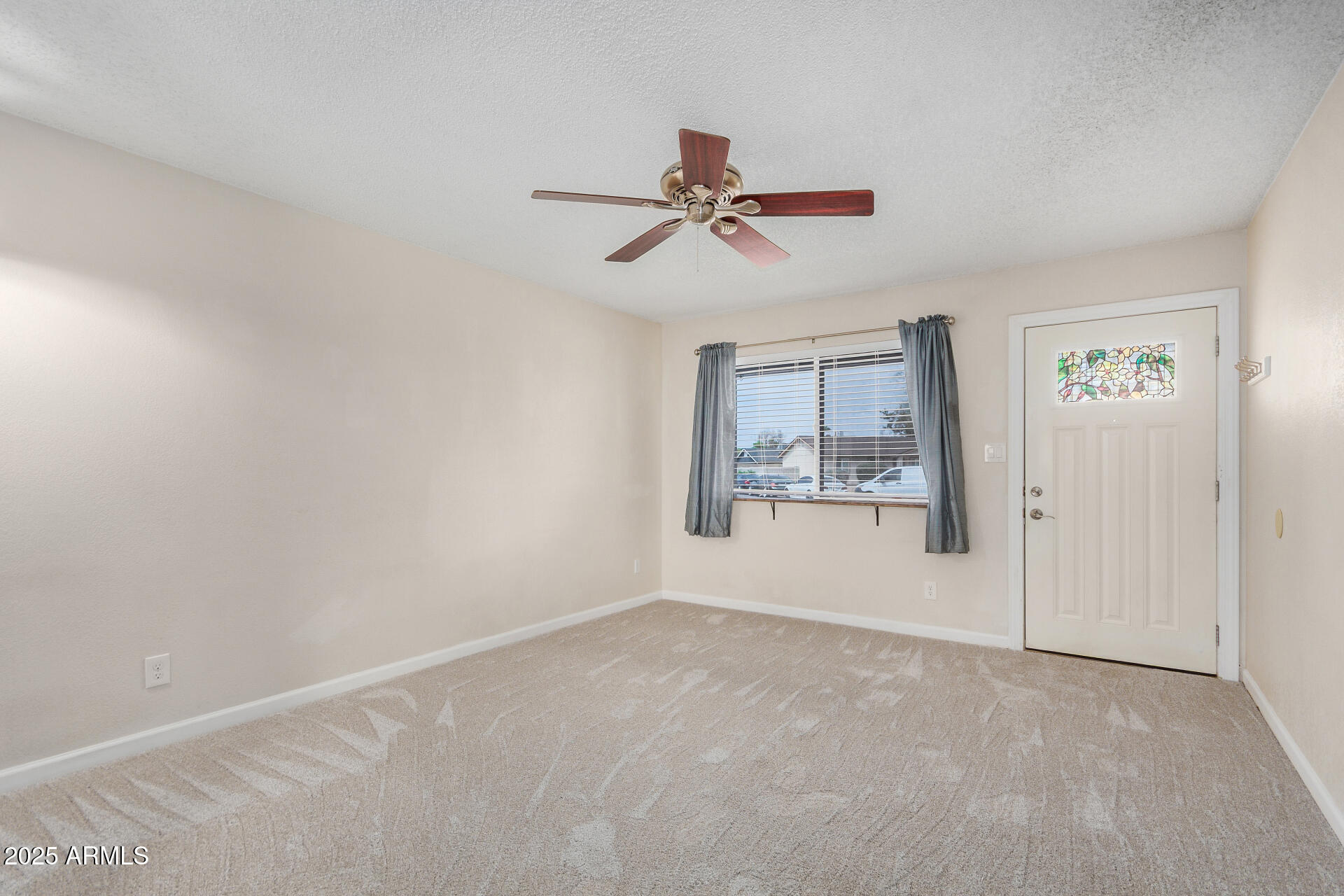 2323 E KATHLEEN Road