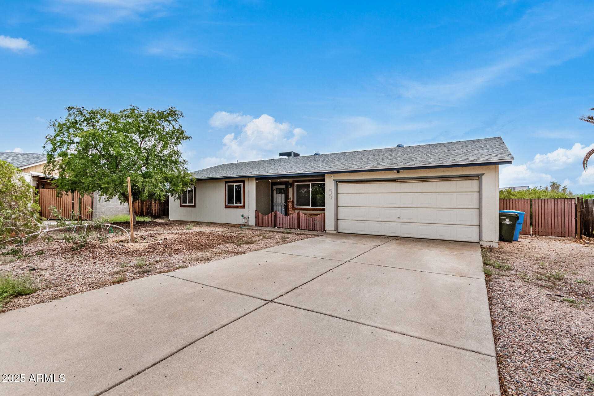 2323 E KATHLEEN Road