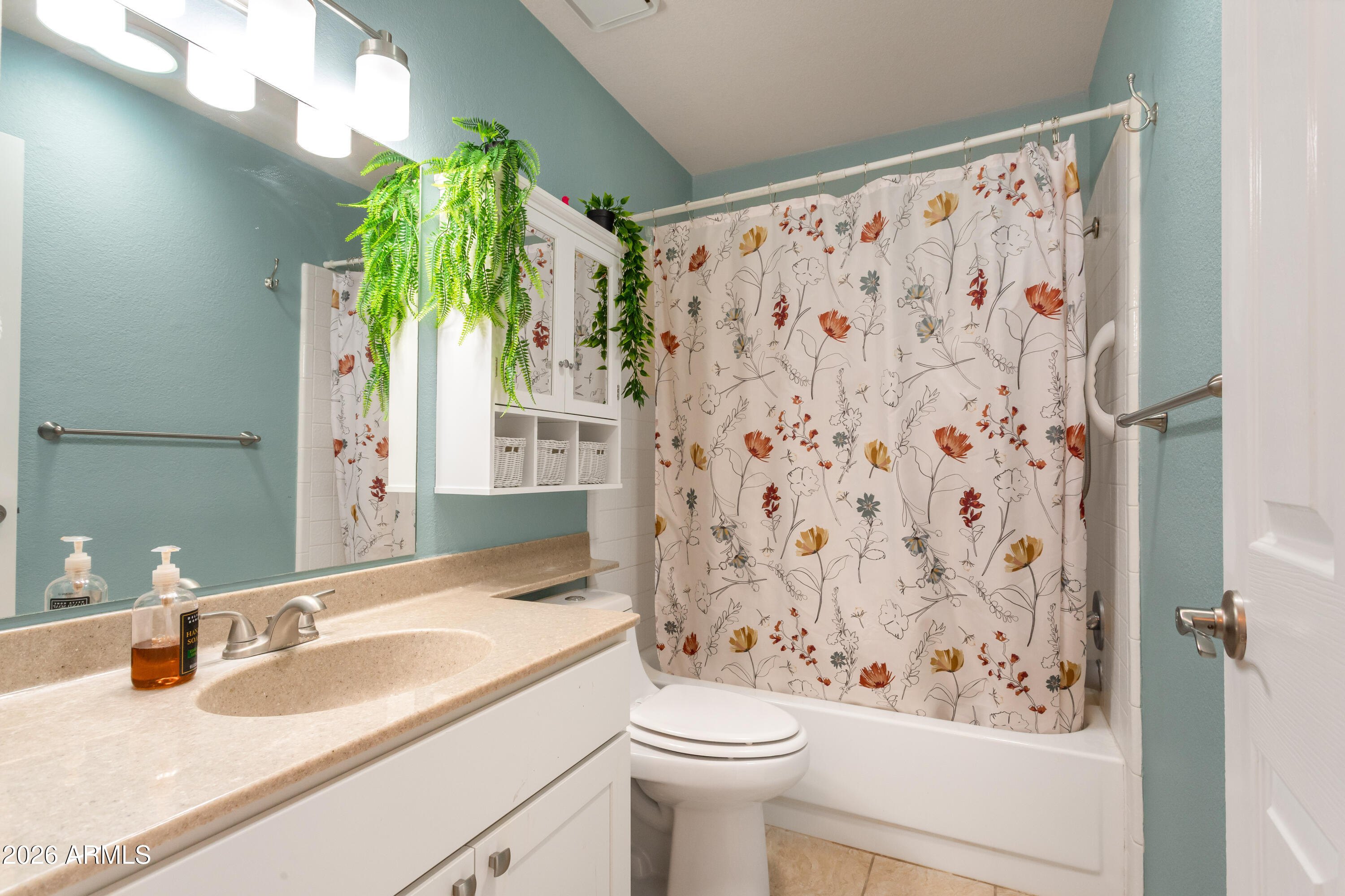 QUAIL HOLLOW - Residential