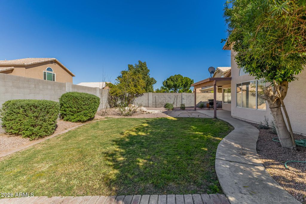 Photo of 8438 W Paradise Drive, Peoria, AZ 85345 (MLS # 7000988)