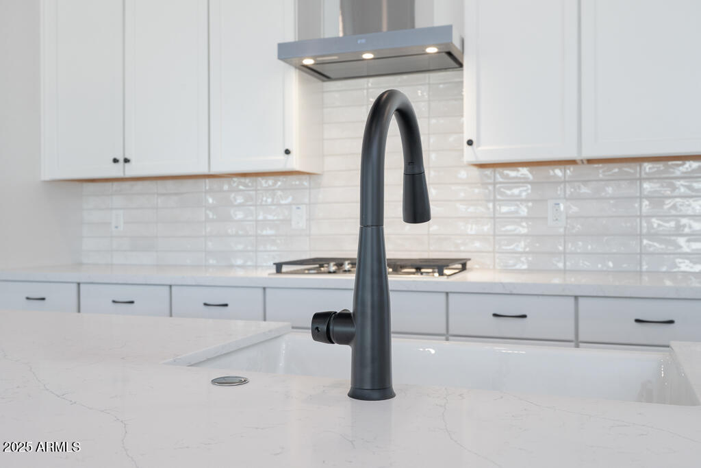 1244 E PRESCOTT Street