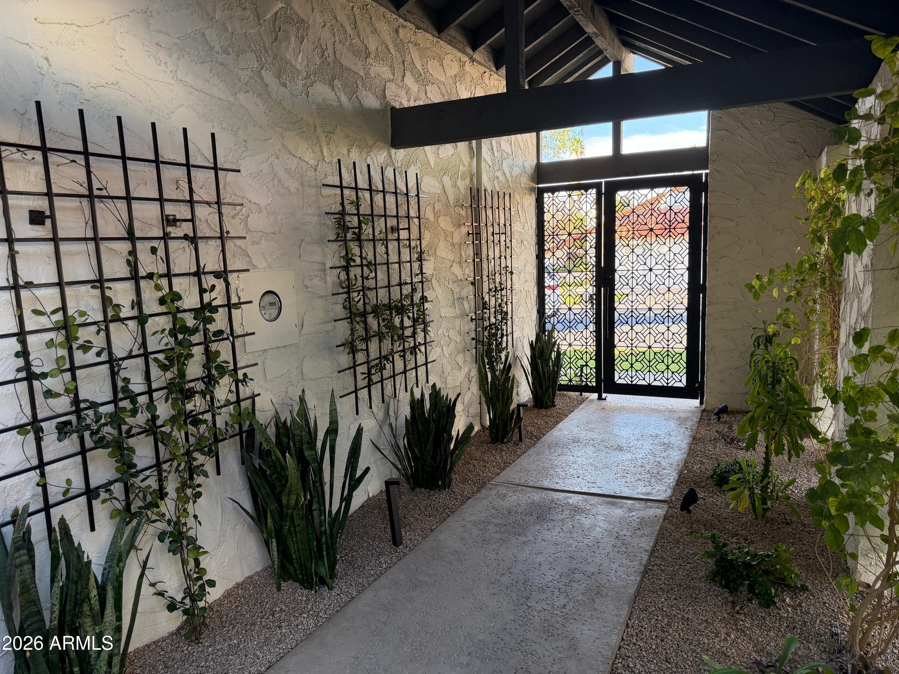5822 N SCOTTSDALE Road