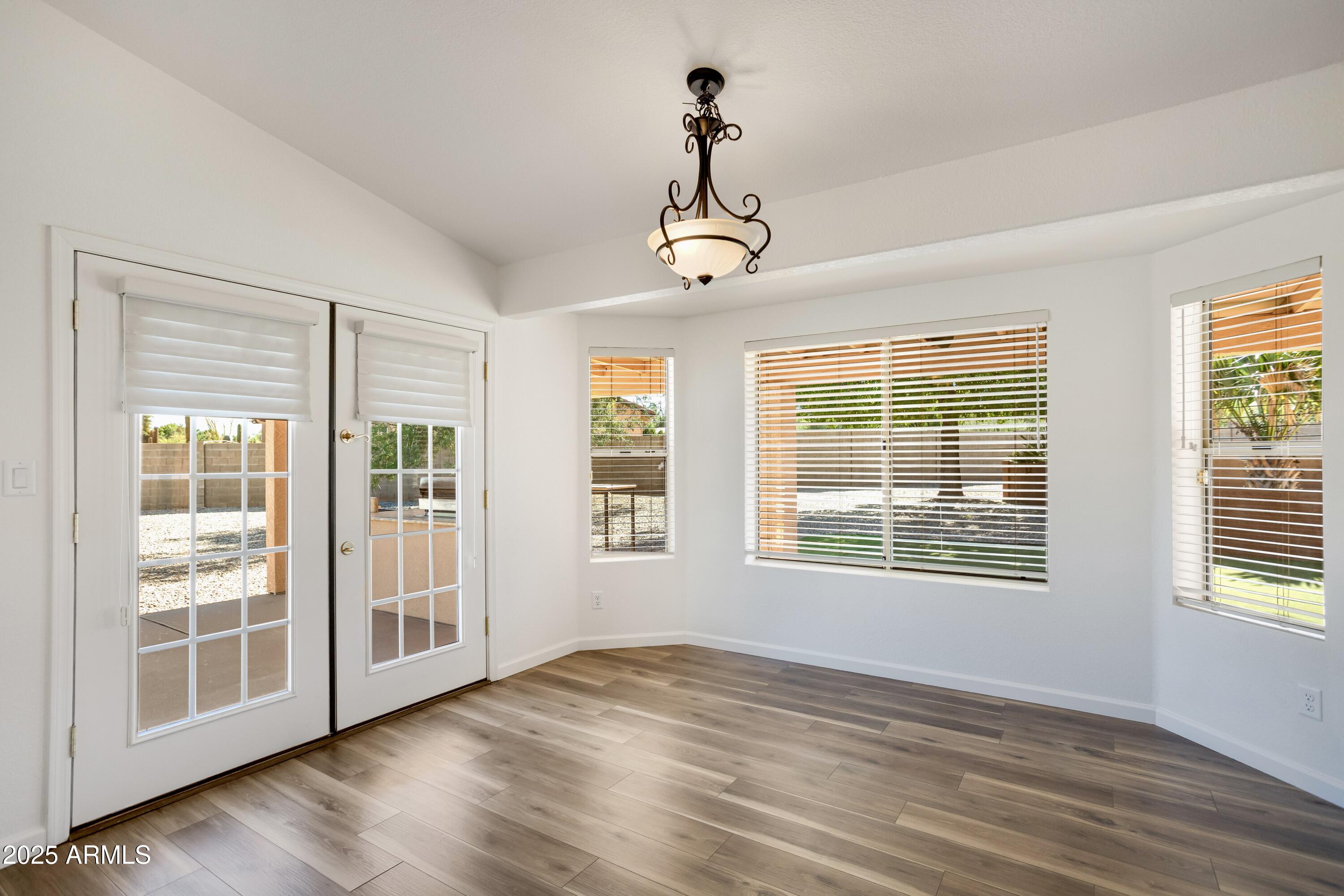 MOUNTAIN SHADOWS PHASE E - Residential