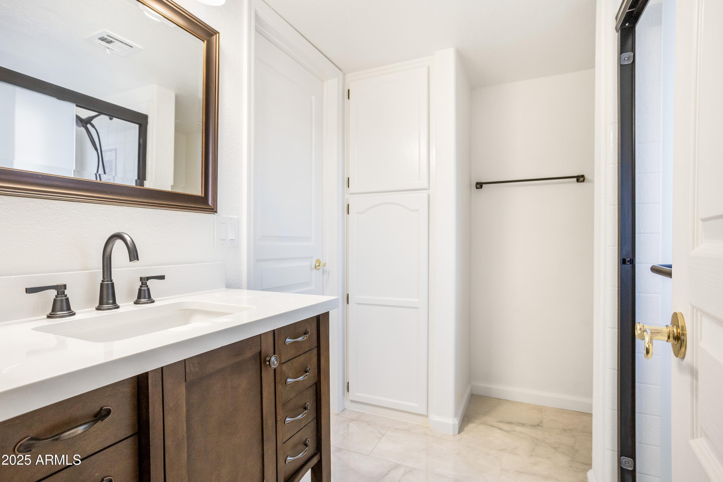 MOUNTAIN SHADOWS PHASE E - Residential