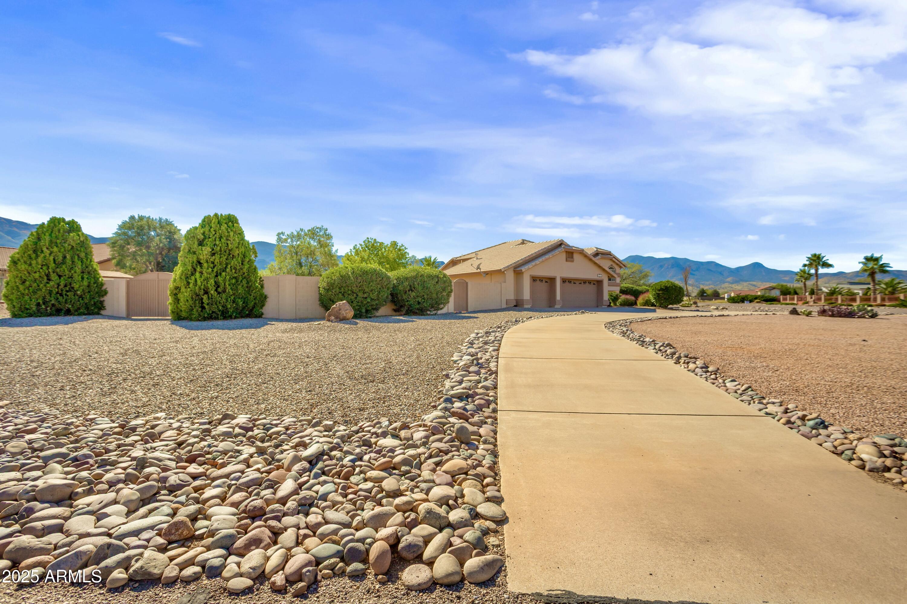 MOUNTAIN SHADOWS PHASE E - Residential