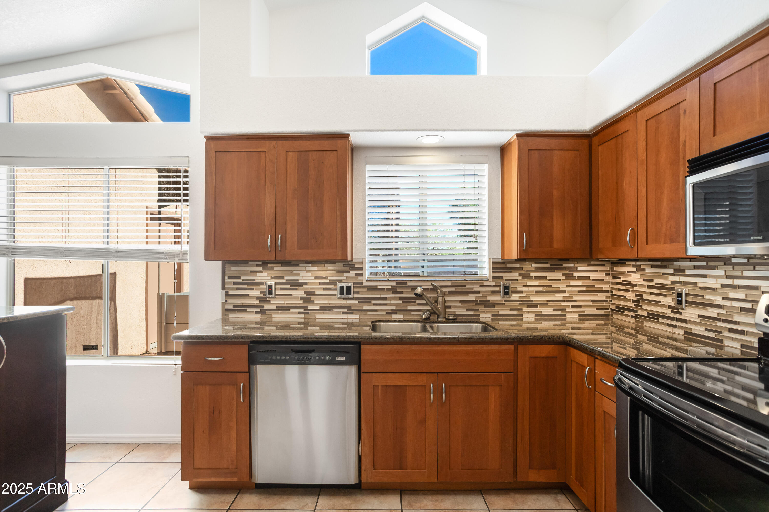 MOUNTAIN SHADOWS PHASE E - Residential