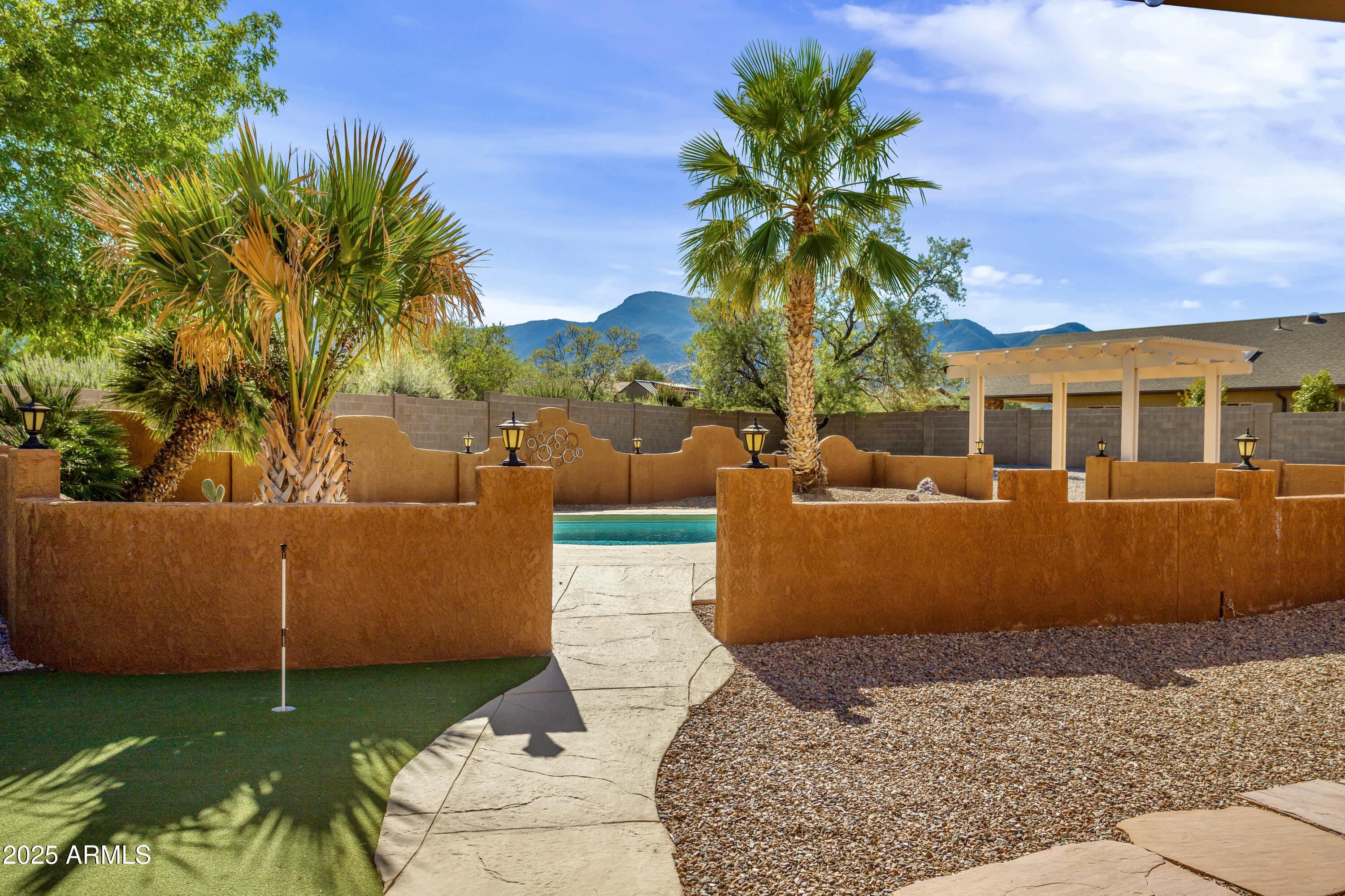 MOUNTAIN SHADOWS PHASE E - Residential