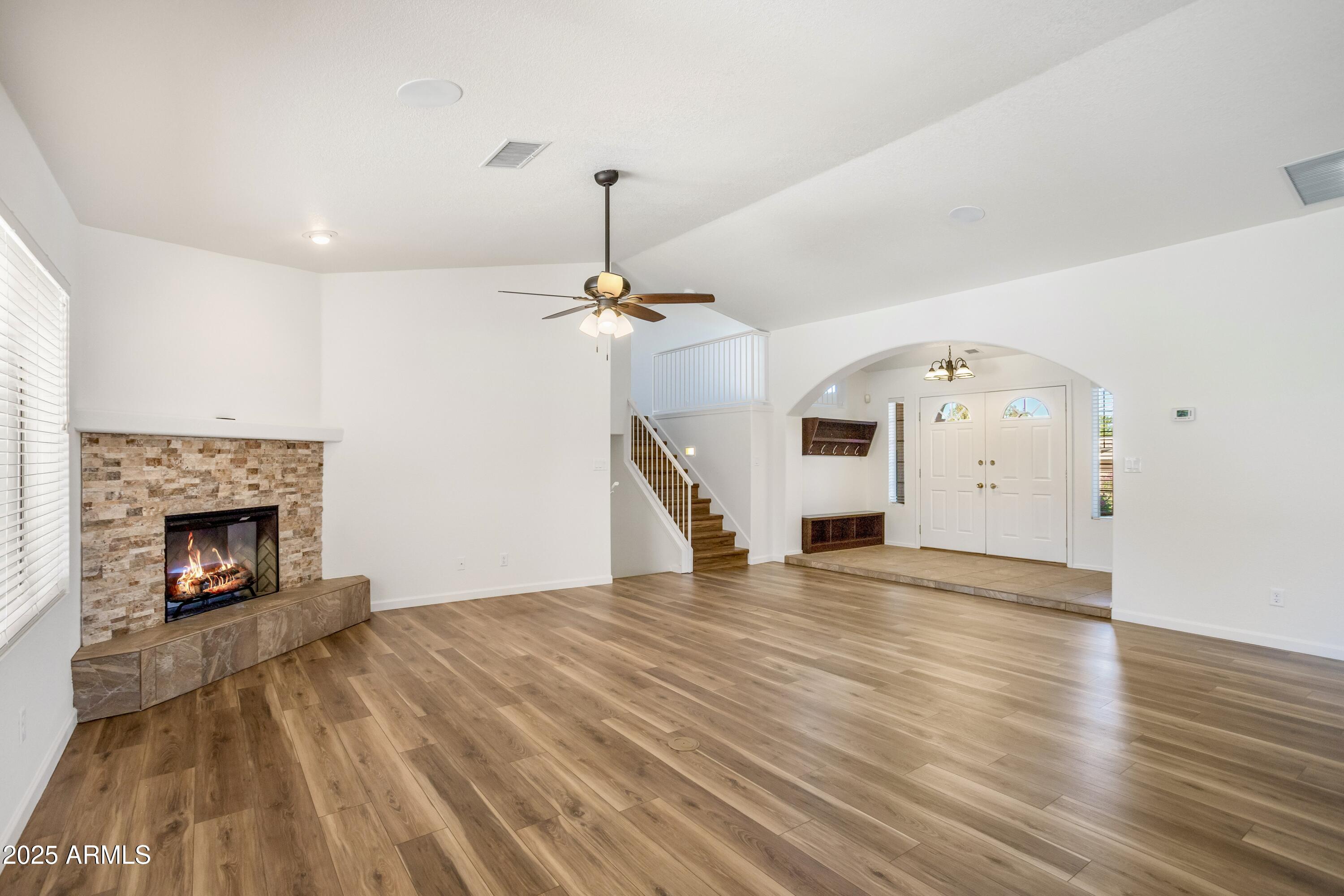 MOUNTAIN SHADOWS PHASE E - Residential