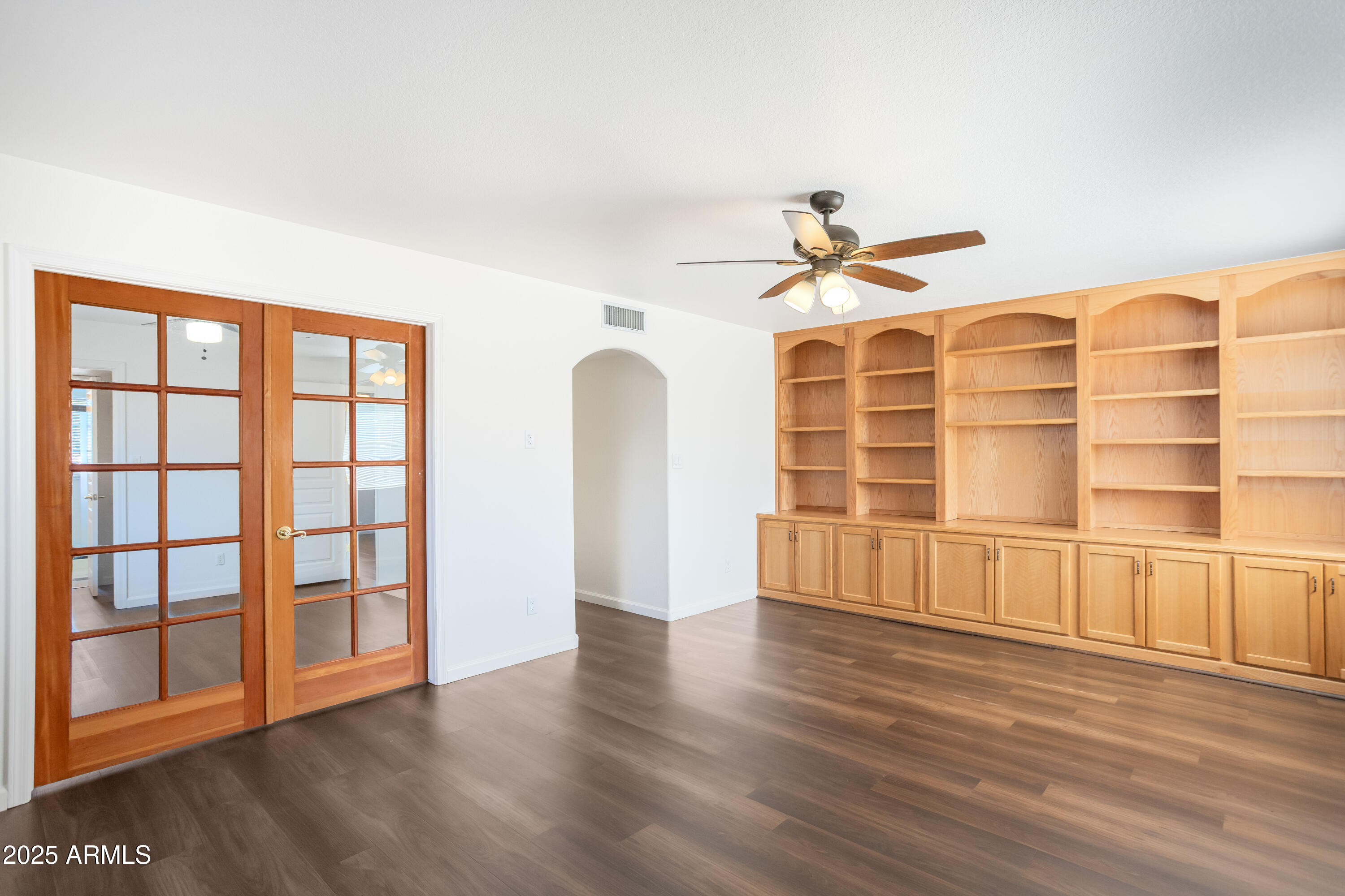 MOUNTAIN SHADOWS PHASE E - Residential