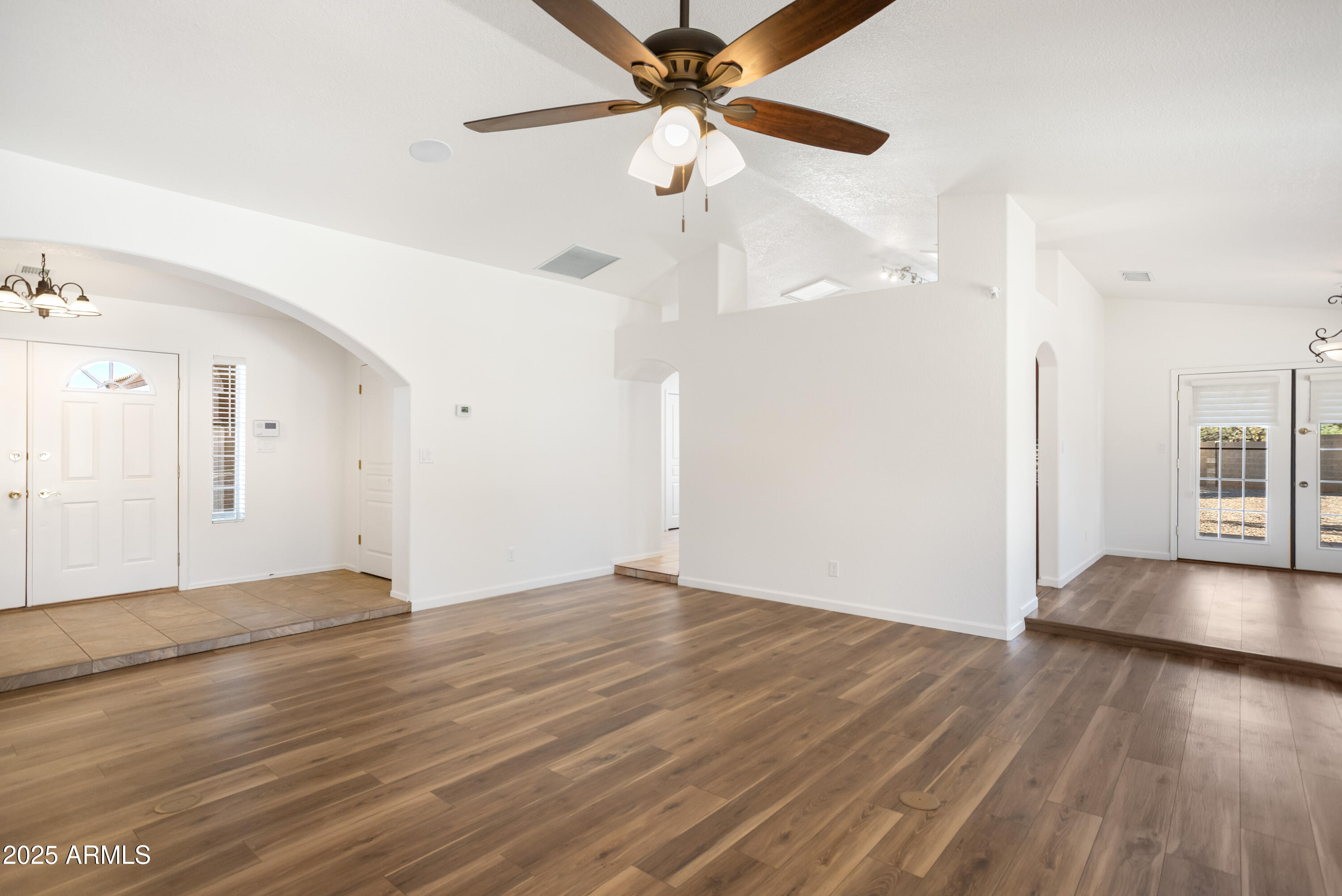 MOUNTAIN SHADOWS PHASE E - Residential