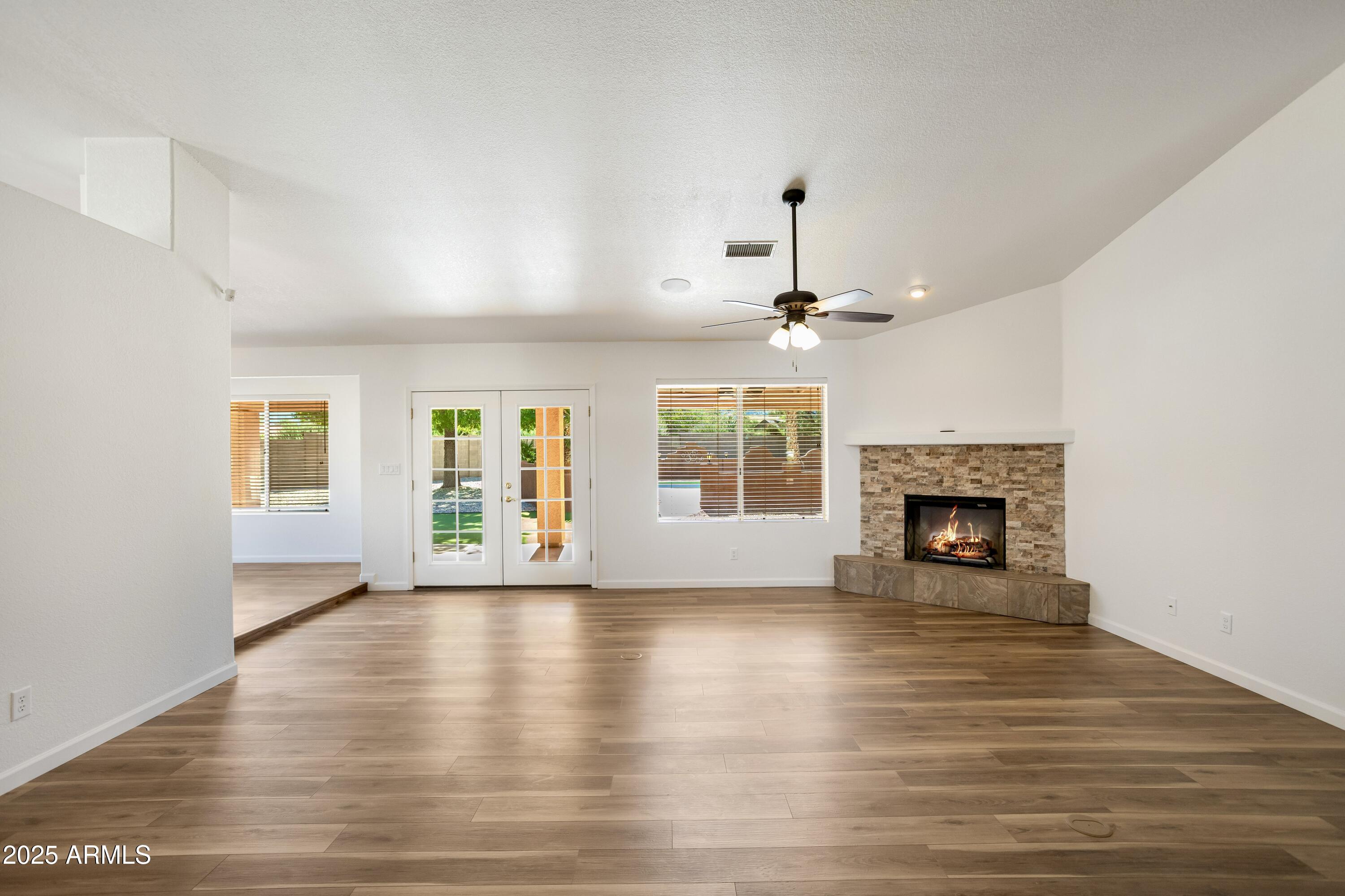 MOUNTAIN SHADOWS PHASE E - Residential