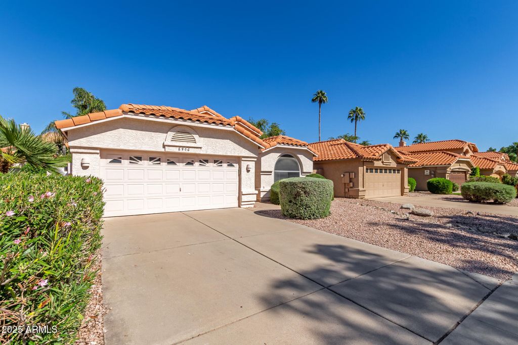 Photo of 8906 E Windrose Drive, Scottsdale, AZ 85260 (MLS # 6935959)