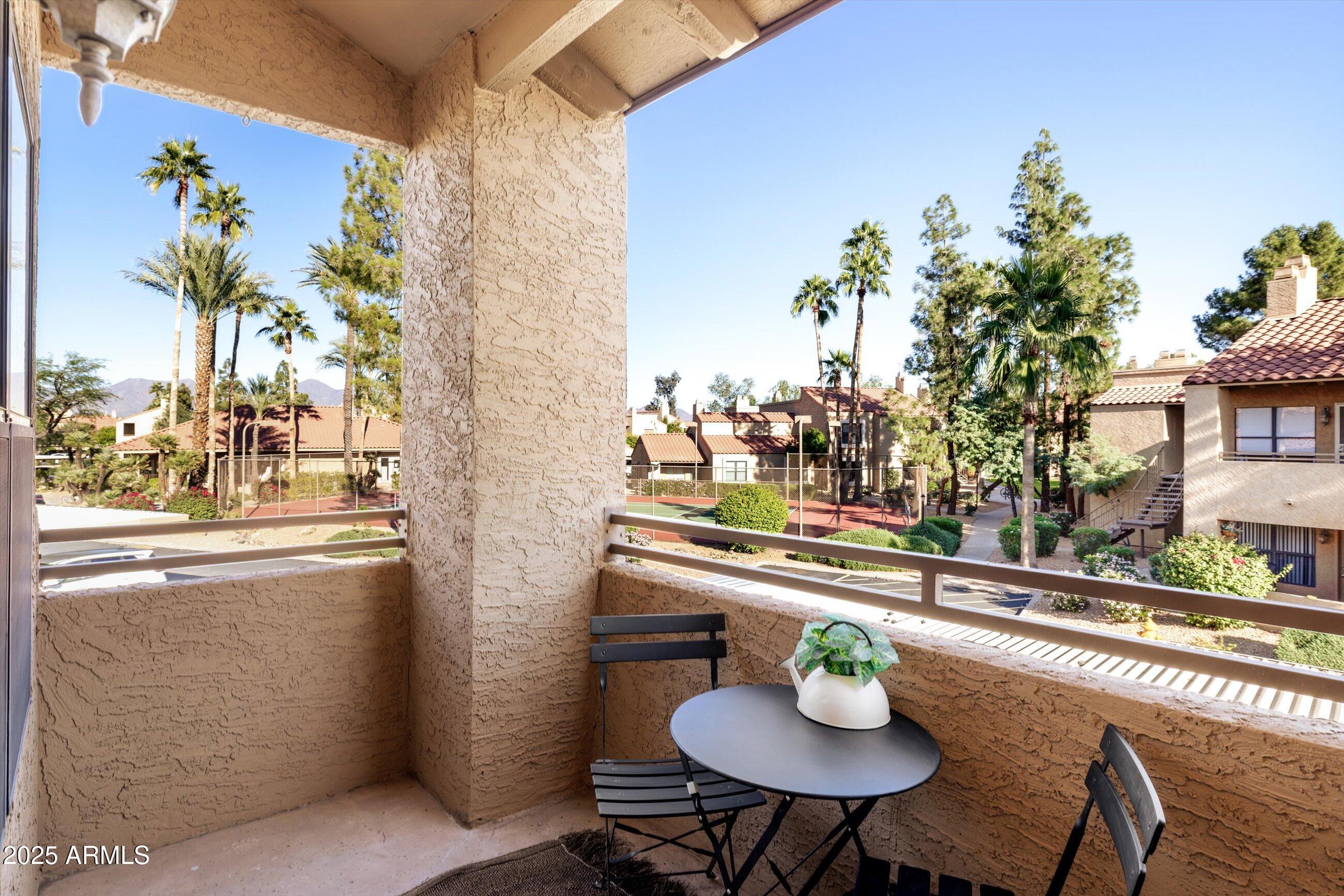 8787 E MOUNTAIN VIEW Road 2040