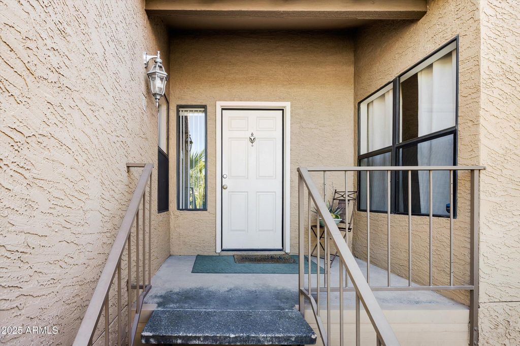 Photo of 8787 E Mountain View Road #2040, Scottsdale, AZ 85258 (MLS # 6946751)