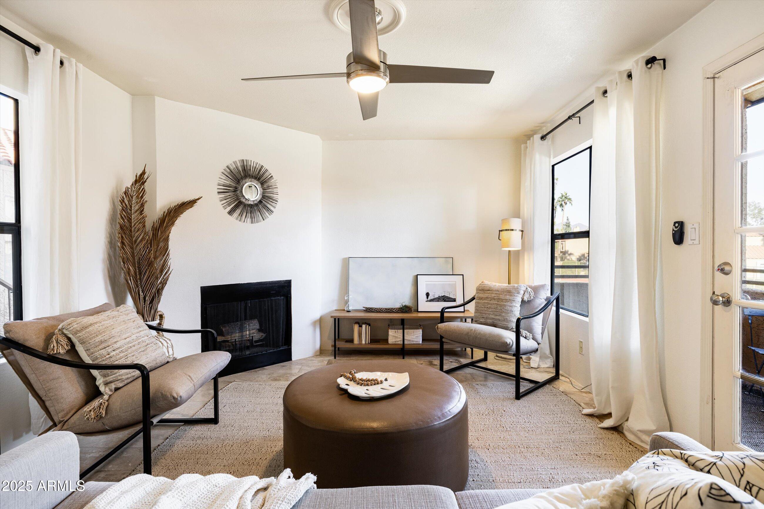 8787 E MOUNTAIN VIEW Road 2040