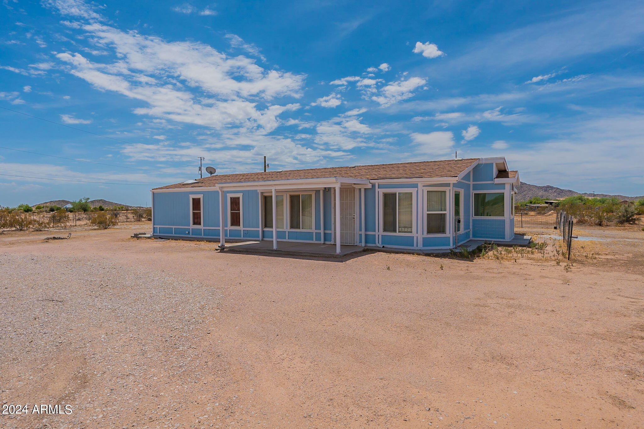 Photo 4 of 33 of 54771 W La Barranca Drive mobile home