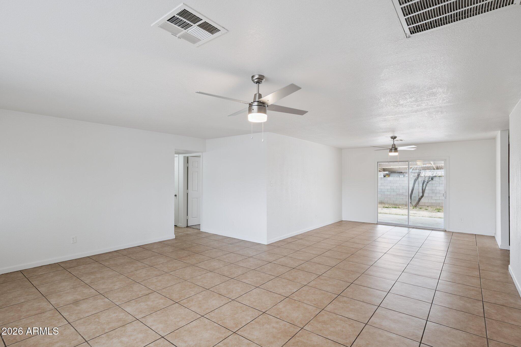 4943 W FLOWER Street