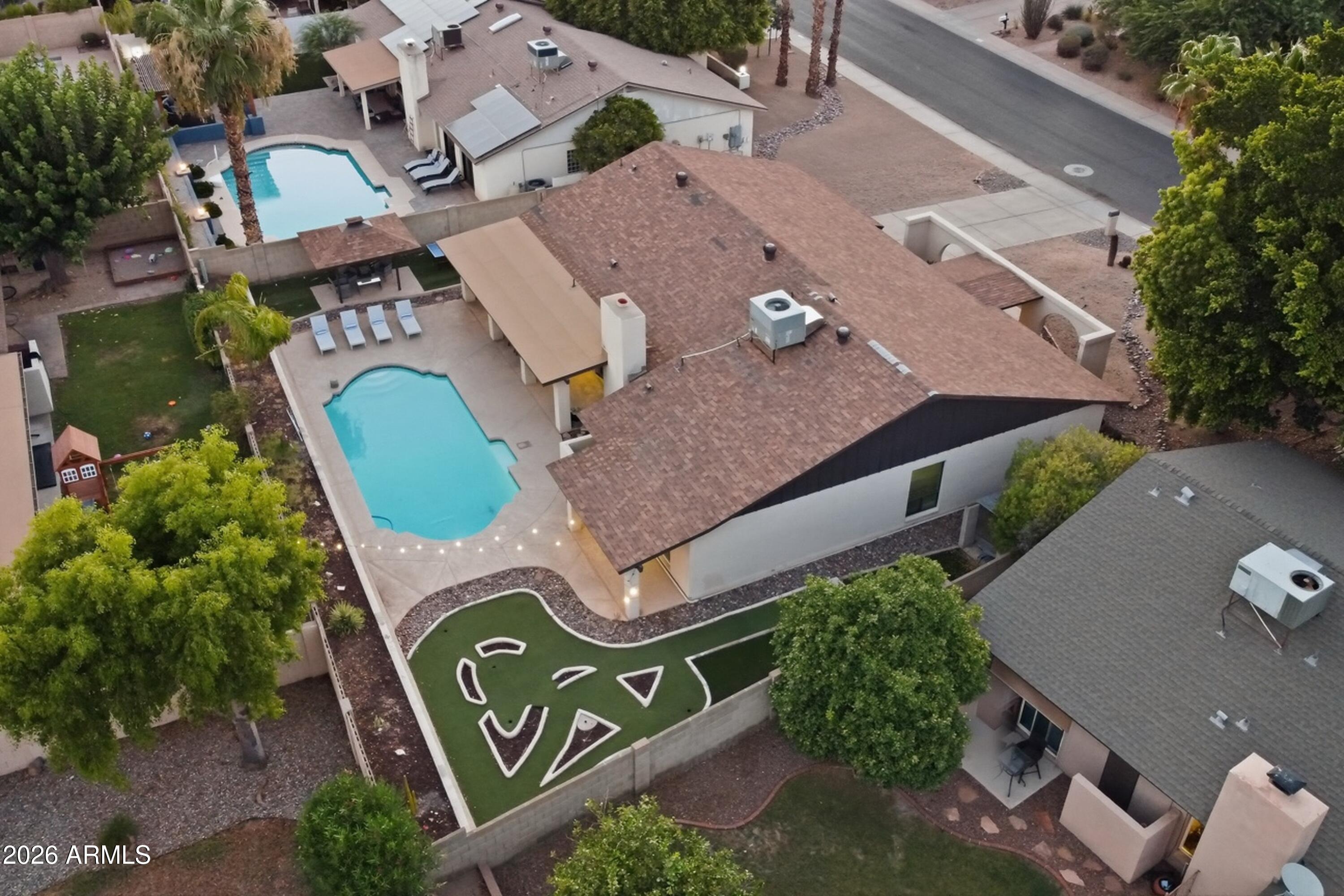 2331 E SUNNYSIDE Drive