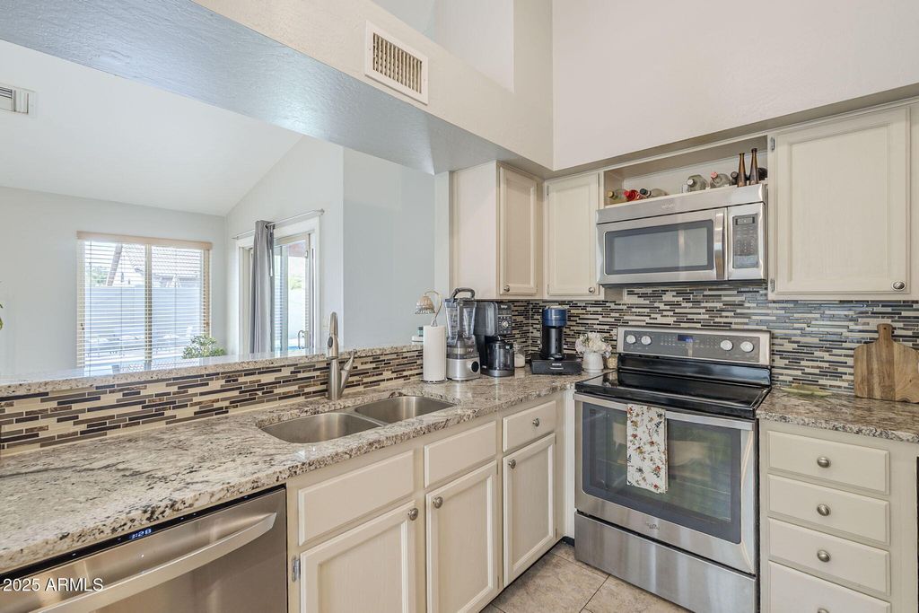 Photo of 751 W Saragosa Street, Chandler, AZ 85225 (MLS # 6911544)