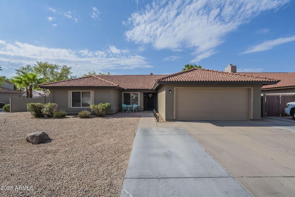 Photo of 751 W Saragosa Street, Chandler, AZ 85225 (MLS # 6911544)