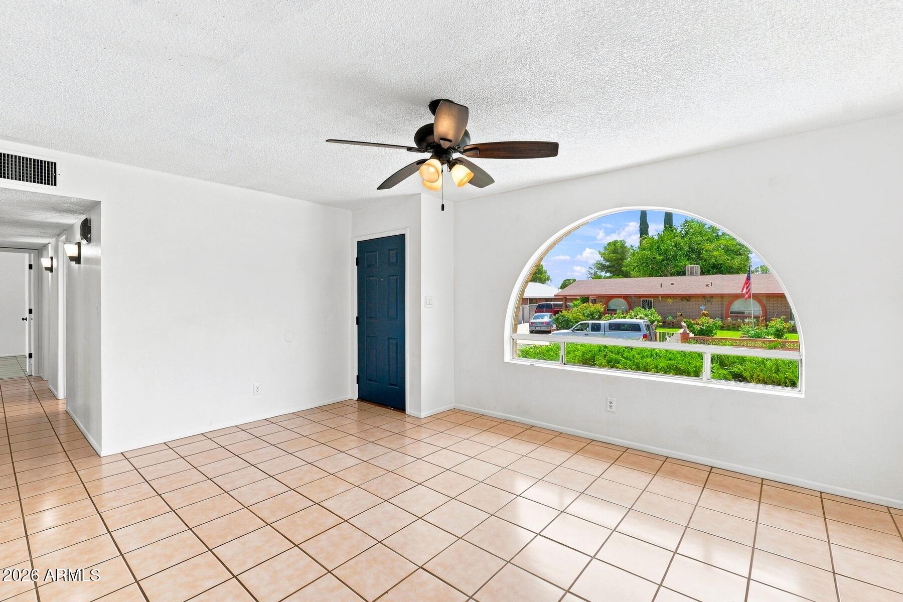 1345 PLAZA AMAPOLA --