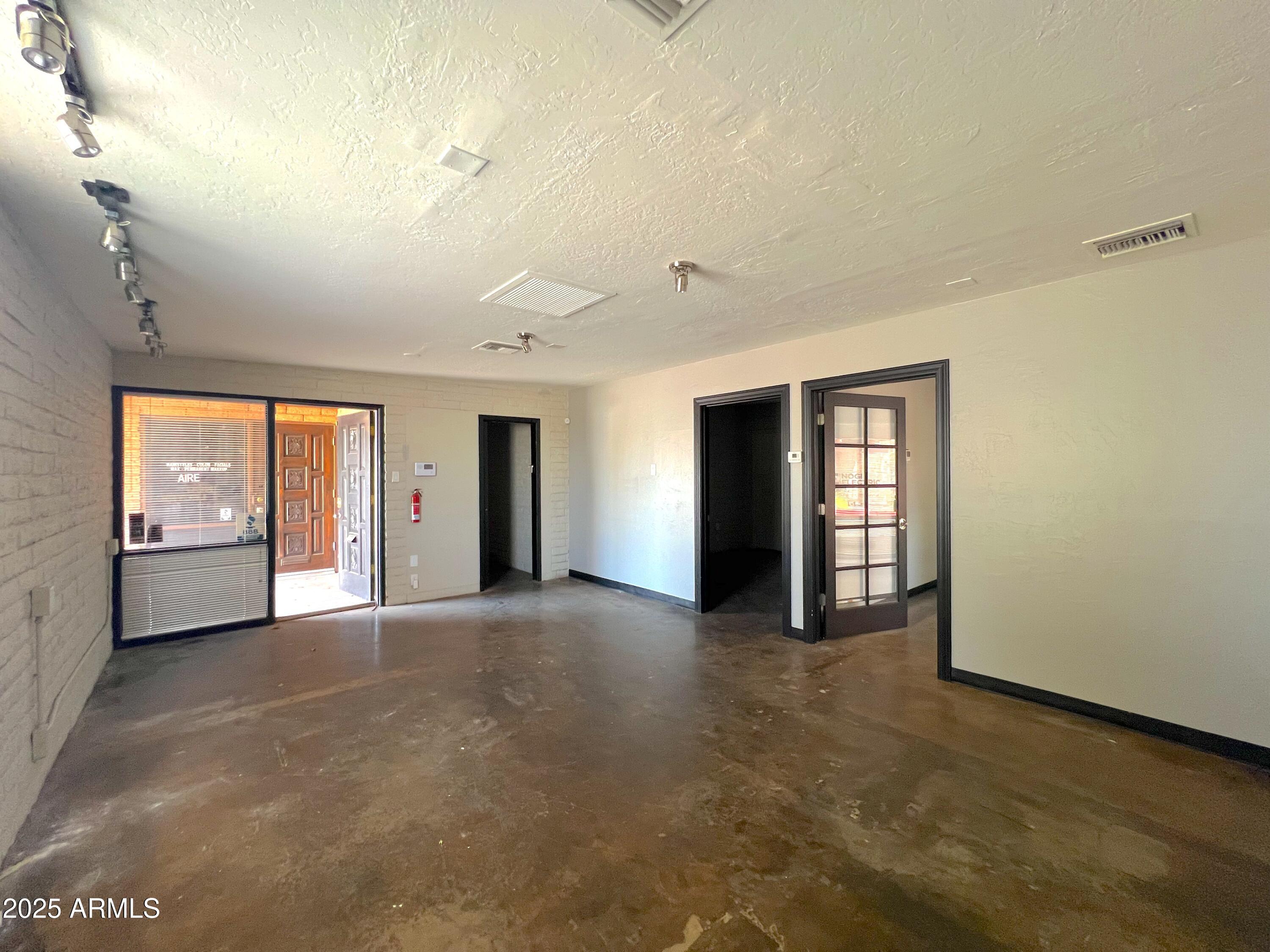 1550 E UNIVERSITY Drive L1,2,3