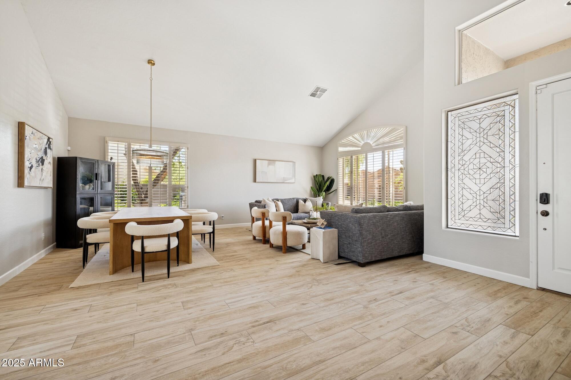 7222 E RUSTLING Pass