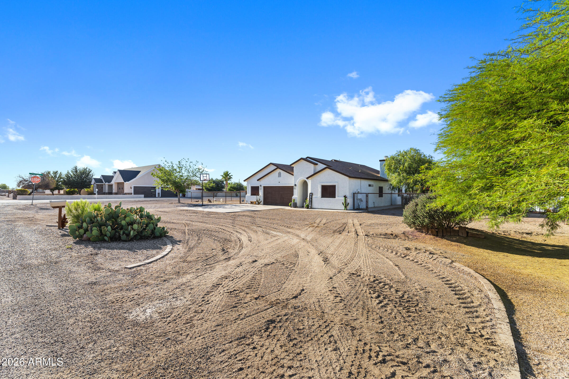 3720 E Vista Grande --