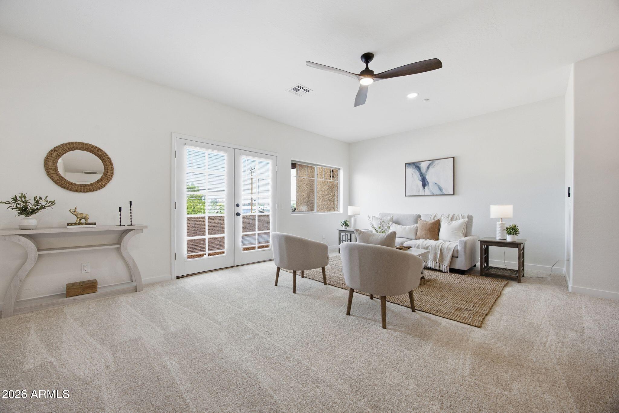 805 S SYCAMORE -- 237