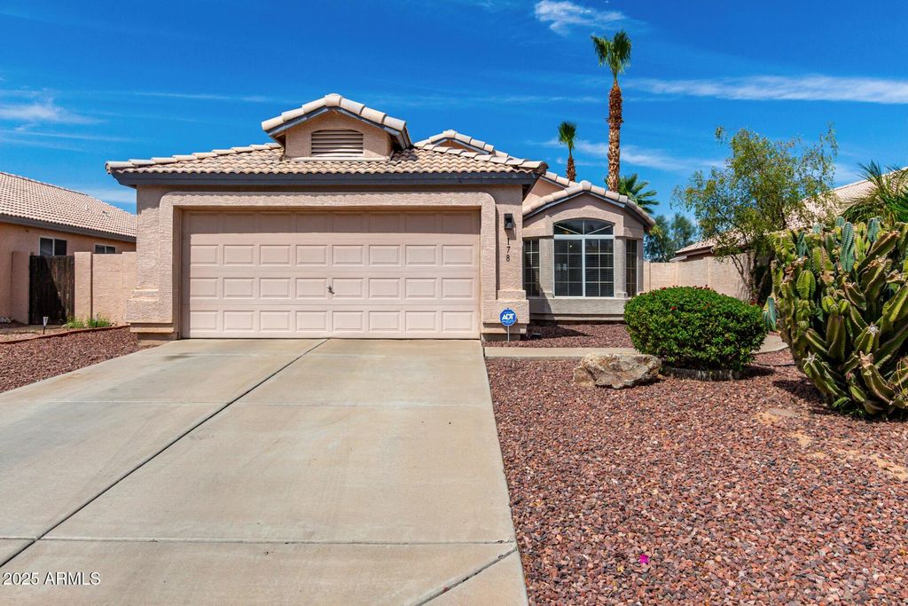 Photo of 178 W Jasper Drive, Gilbert, AZ 85233 (MLS # 6921753)