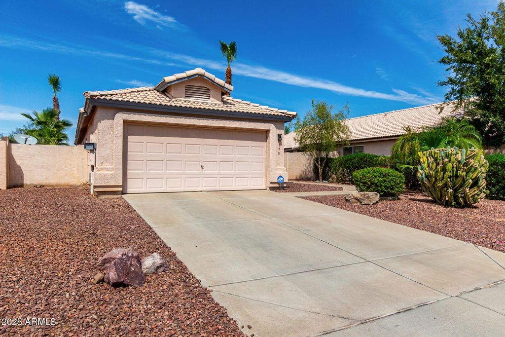 Photo of 178 W Jasper Drive, Gilbert, AZ 85233 (MLS # 6921753)