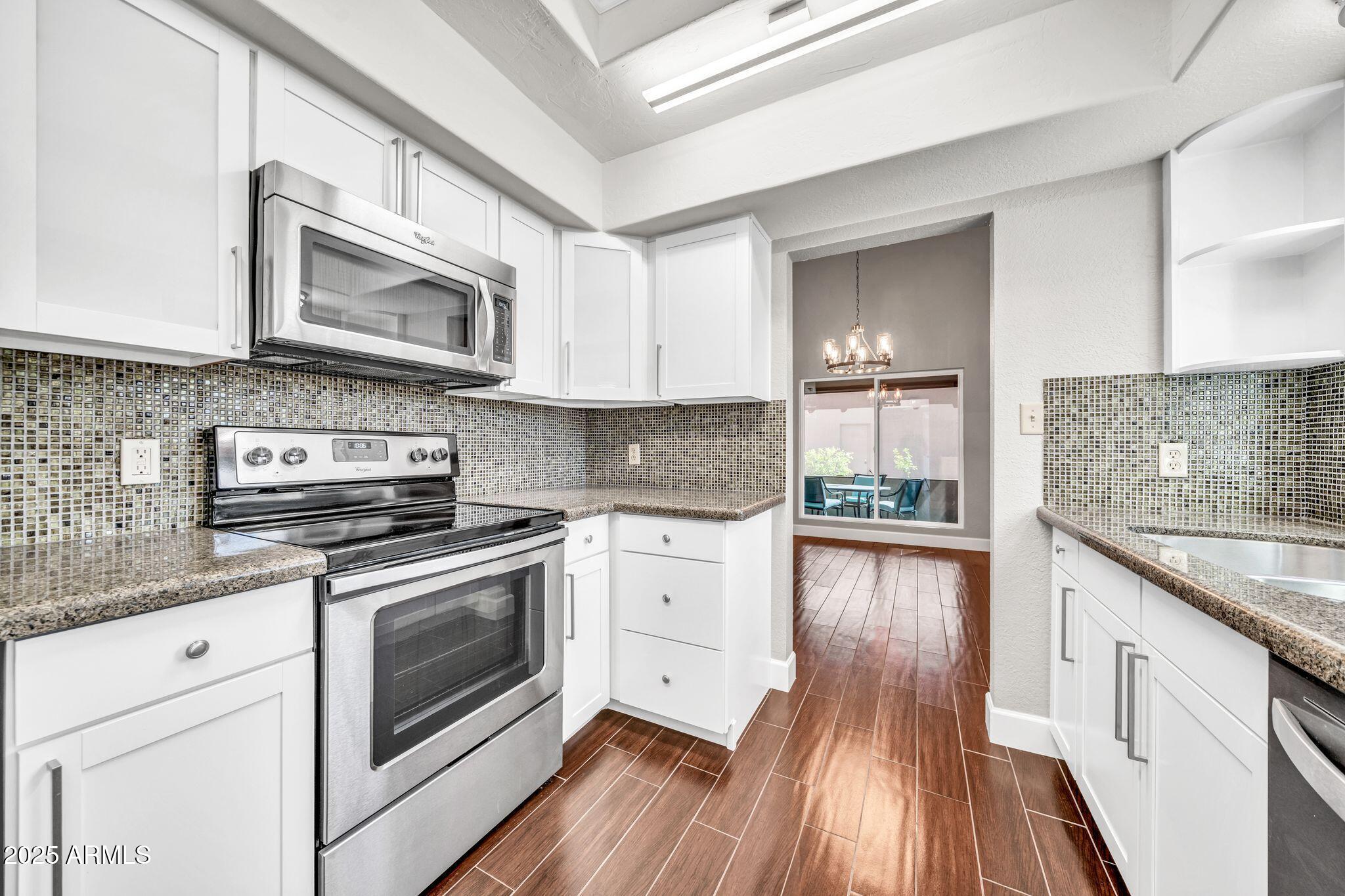 18548 E PARADA Circle