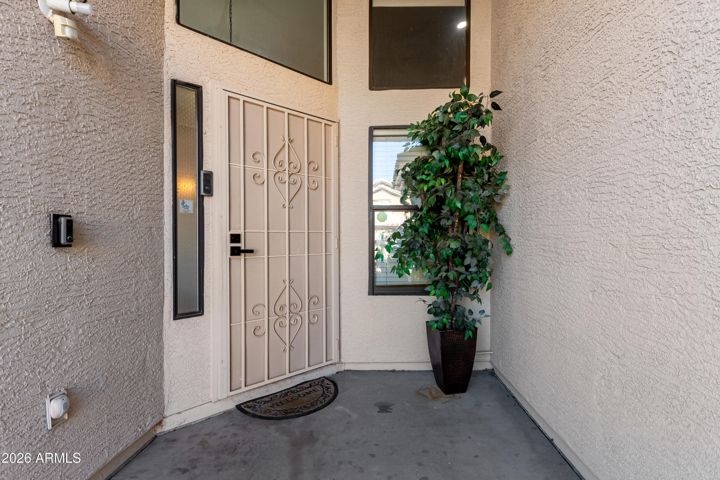 1625 E MONTOYA Lane