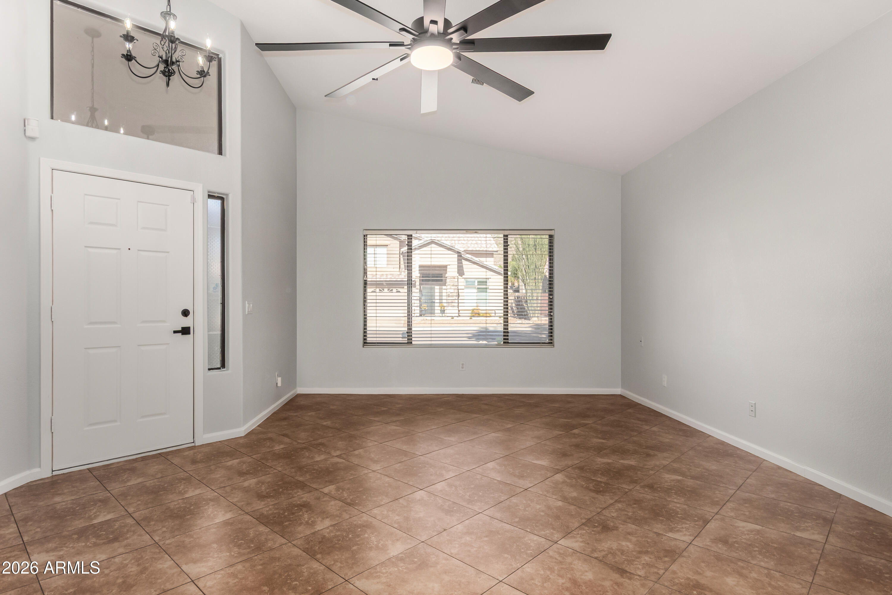 1625 E MONTOYA Lane