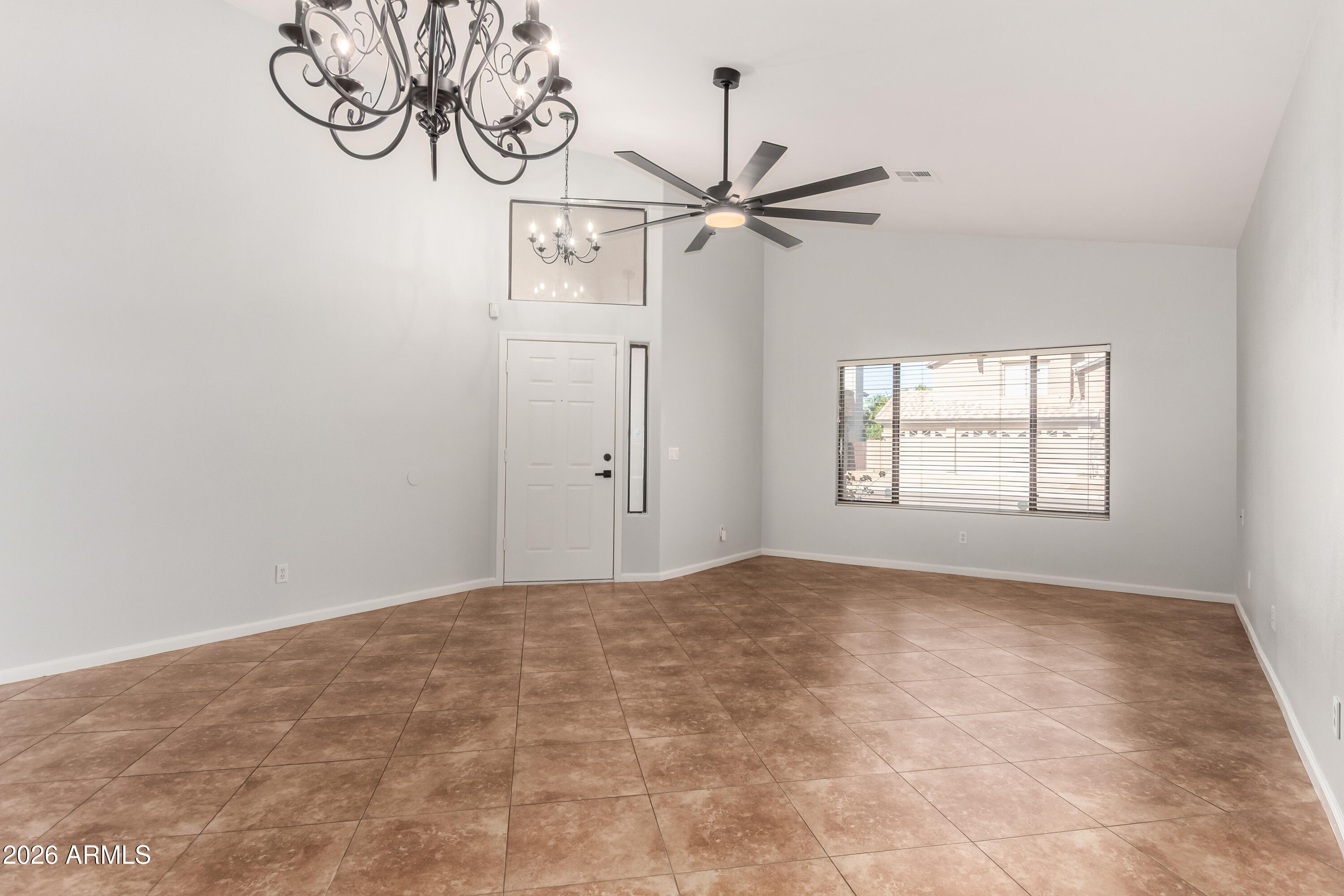 1625 E MONTOYA Lane