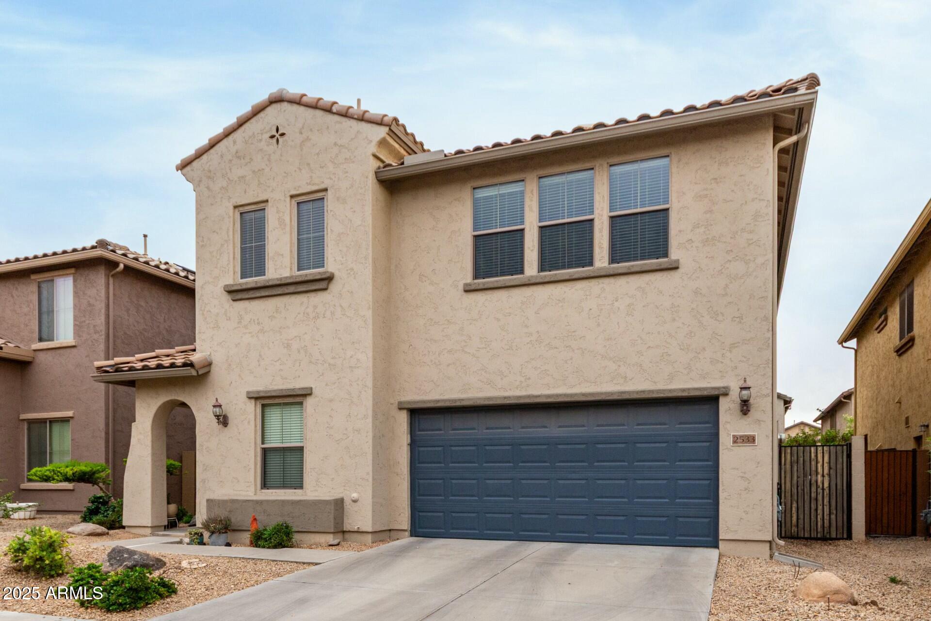 2533 W CORDIA Lane