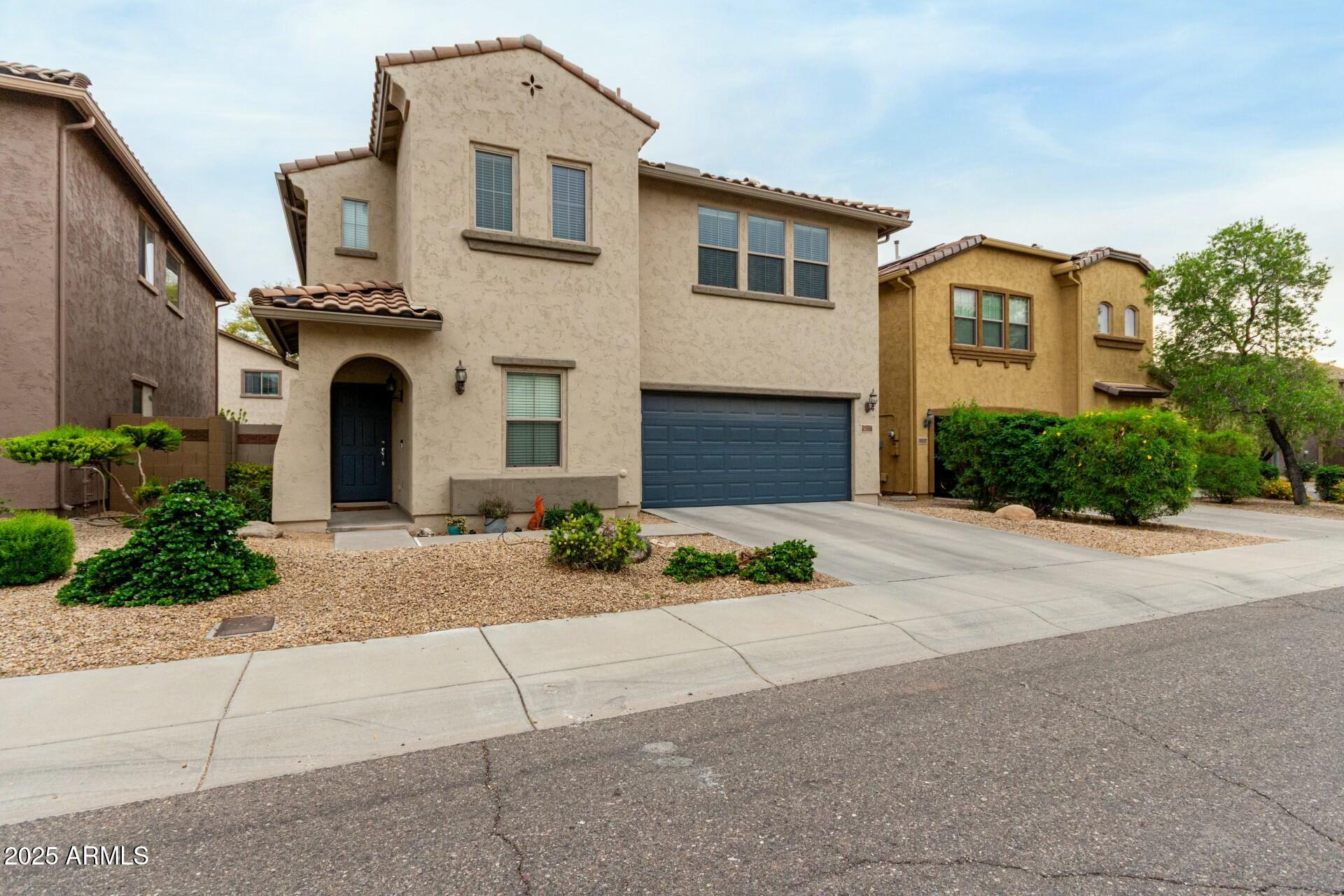 2533 W CORDIA Lane