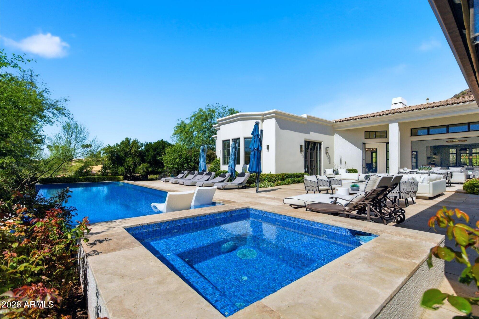 PARADISE HIGHLANDS ESTATES - Residential