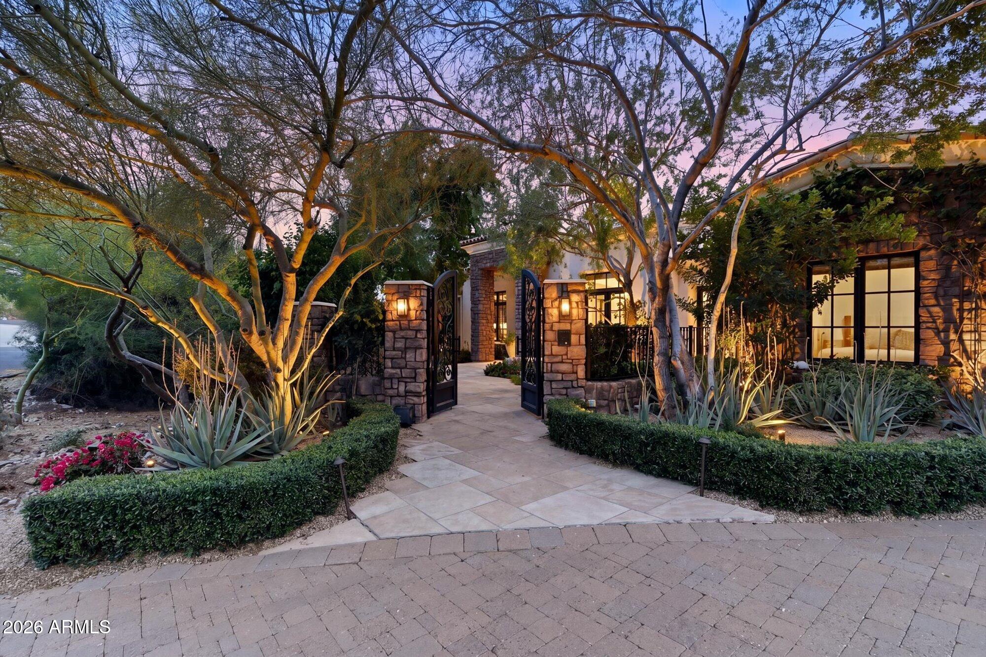 PARADISE HIGHLANDS ESTATES - Residential