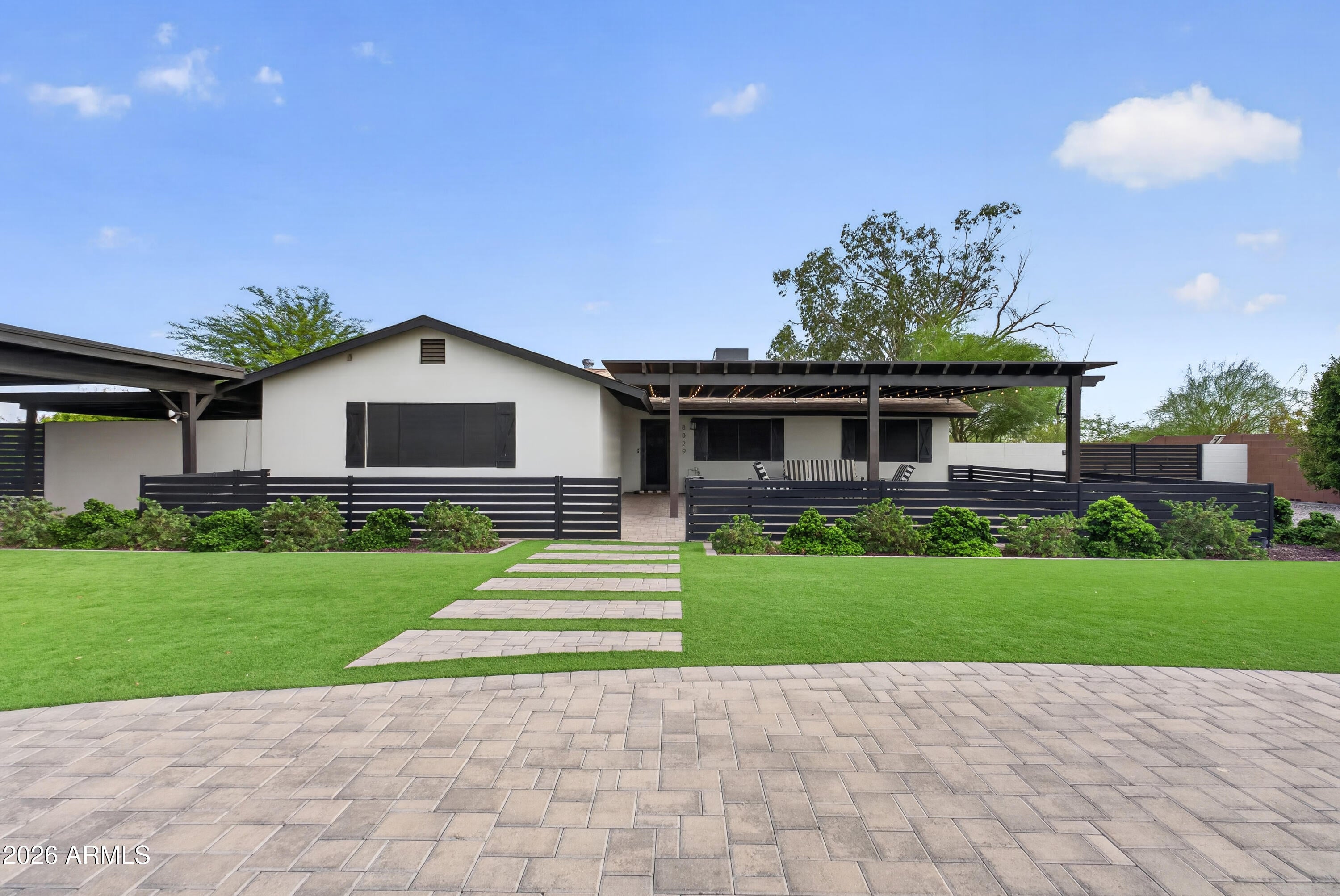 8829 W MARIPOSA GRANDE --