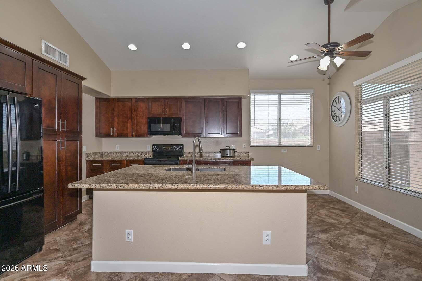 7444 W FOOTHILL Drive