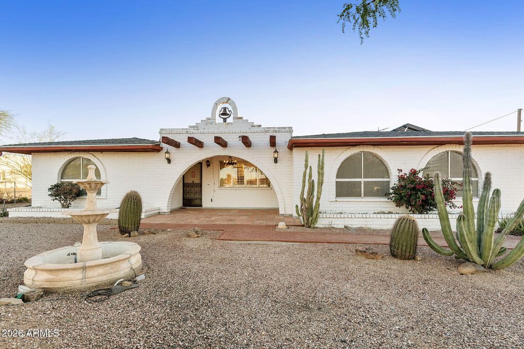 Photo of 2053 N Meridian Road, Apache Junction, AZ 85120 (MLS # 6971731)