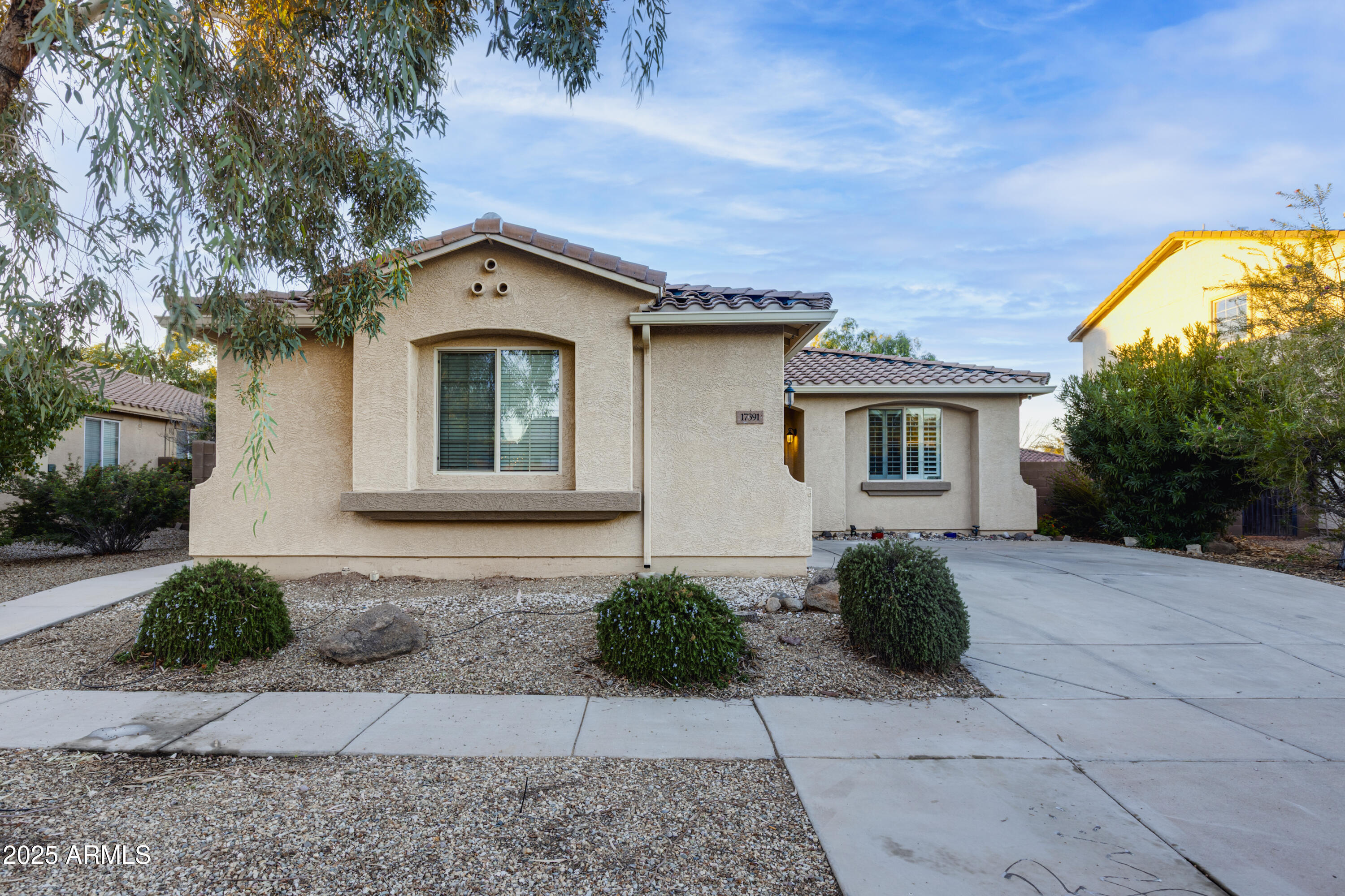 17391 W FETLOCK Trail