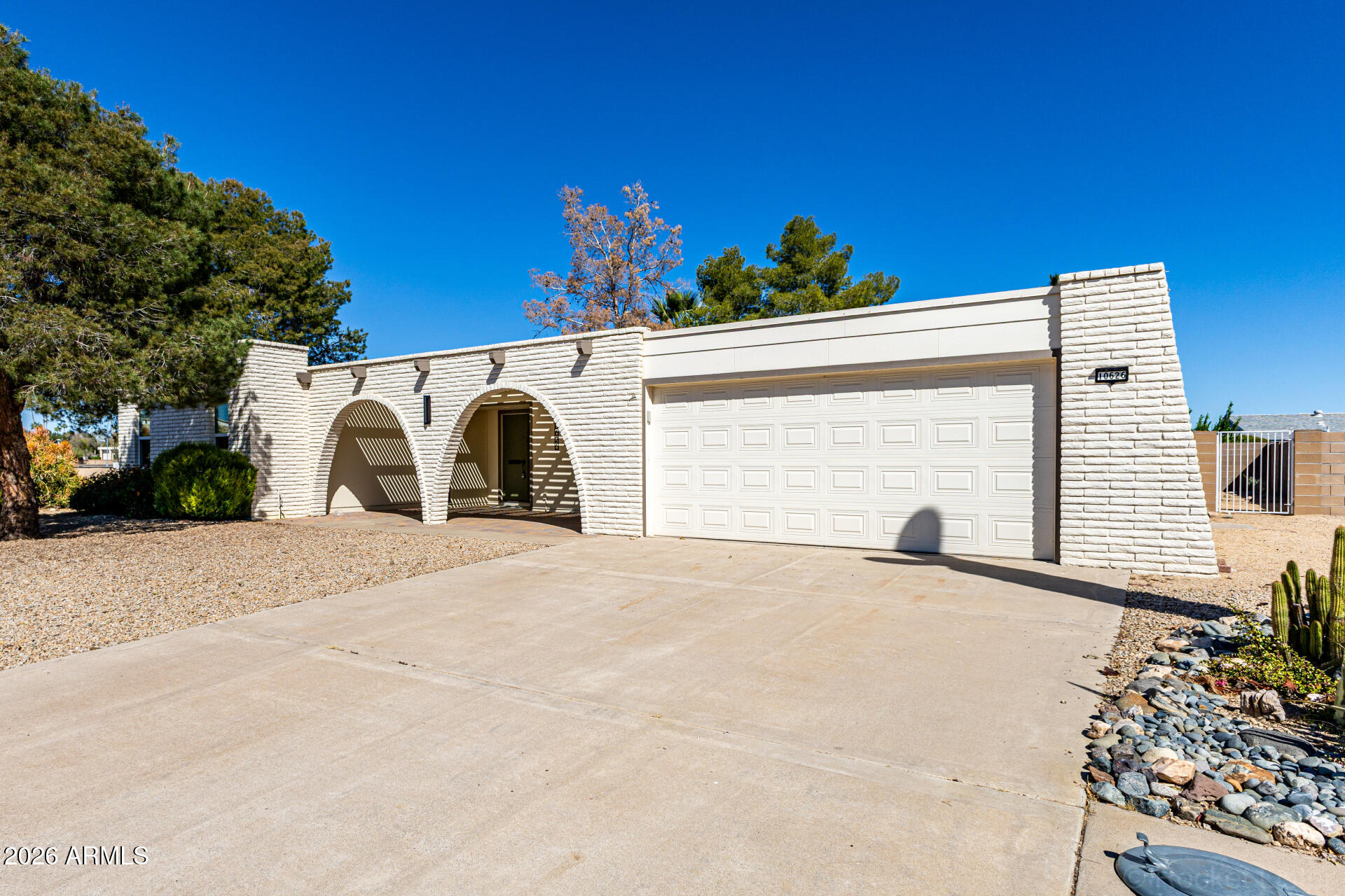 10626 W PLEASANT VALLEY Road W