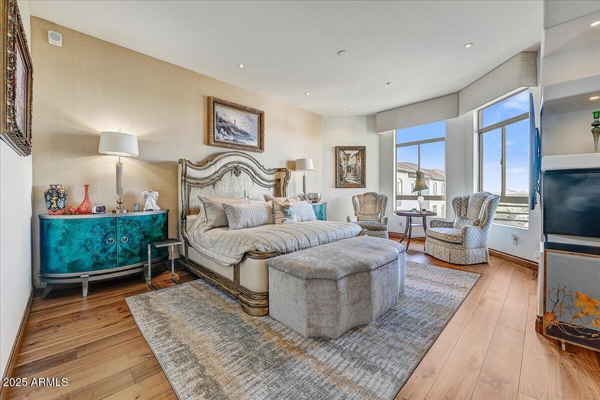 LANDMARK CONDOMINIUM 2 2ND AMD - Residential