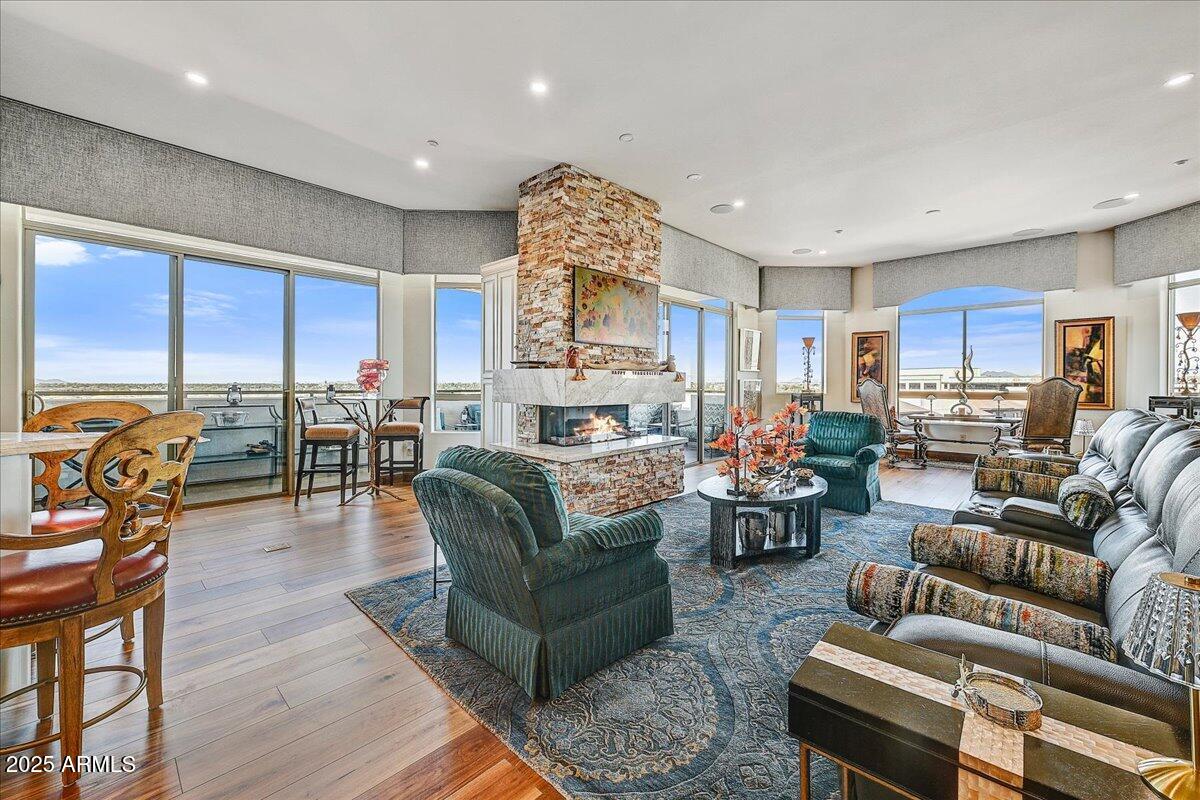 LANDMARK CONDOMINIUM 2 2ND AMD - Residential