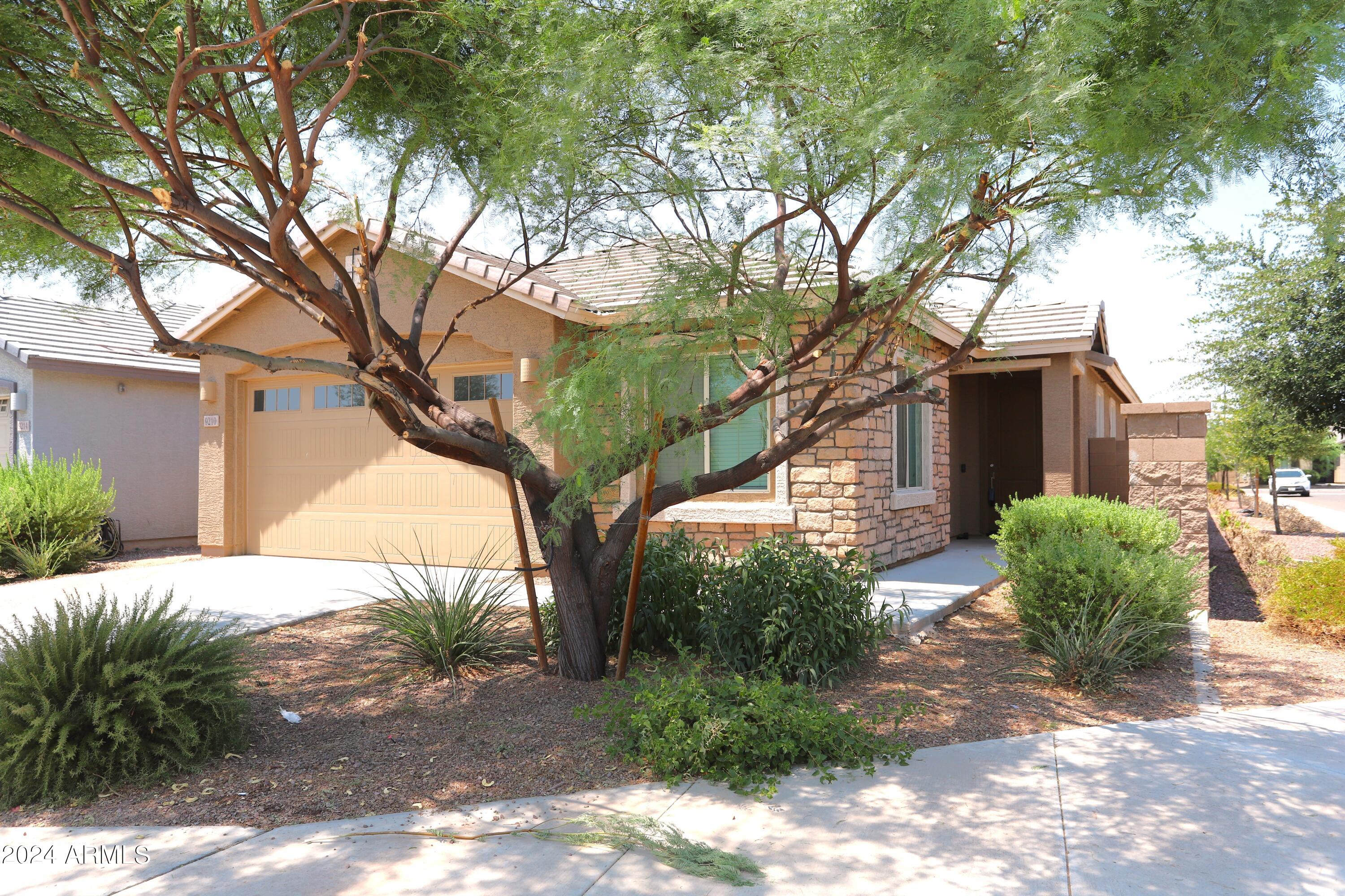 9210 W Willow Bend Lane
