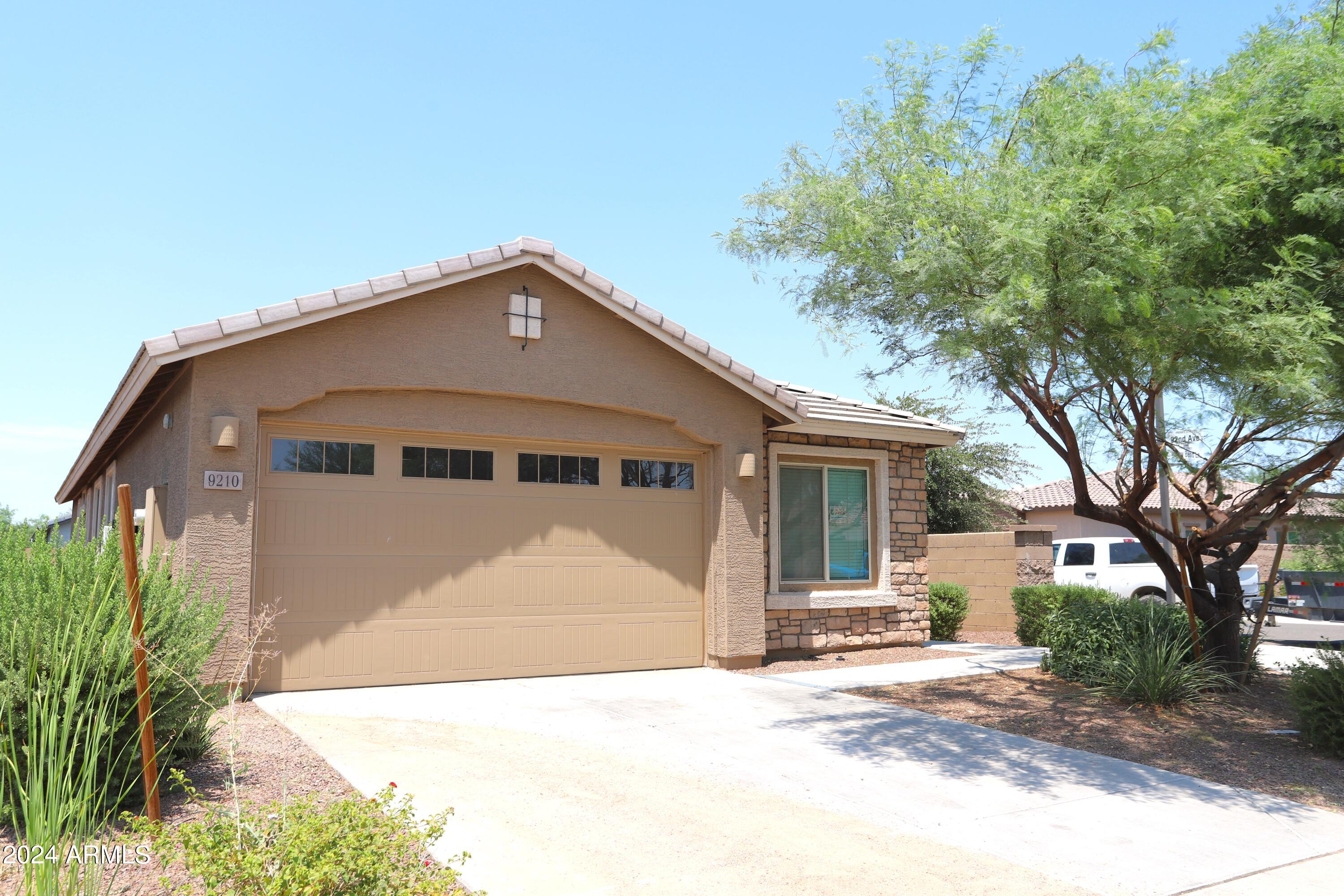 9210 W Willow Bend Lane