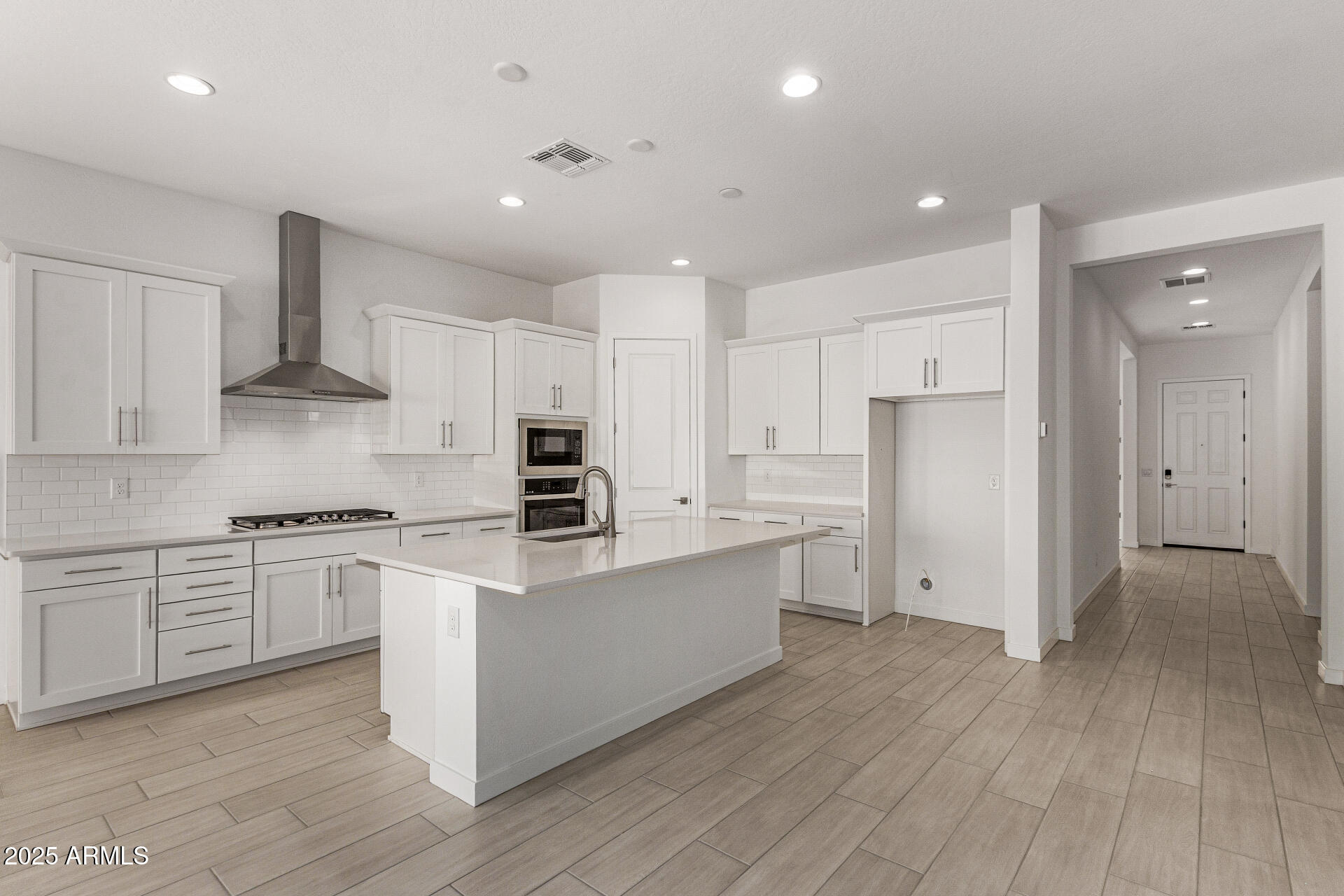 15842 W MIAMI Street